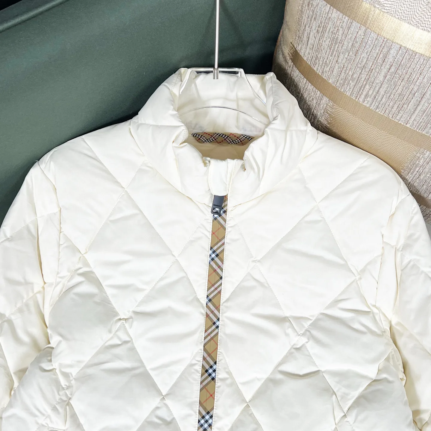Куртки И Пуховики Женские Burberry 18728609