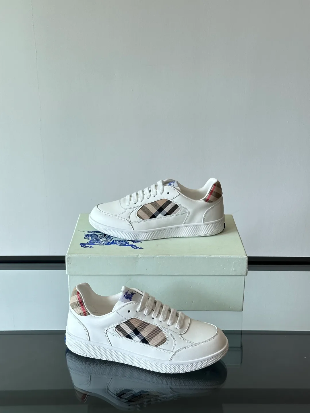 Кроссовки Мужские Burberry 18744152