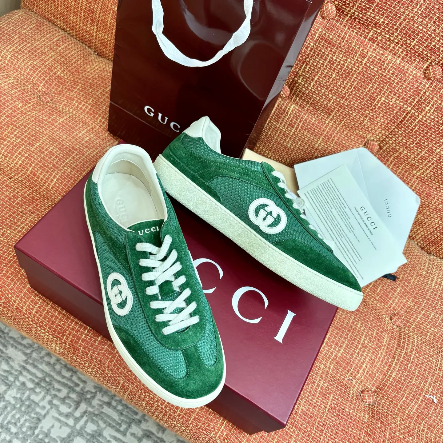 Кроссовки Женские Gucci 18039360