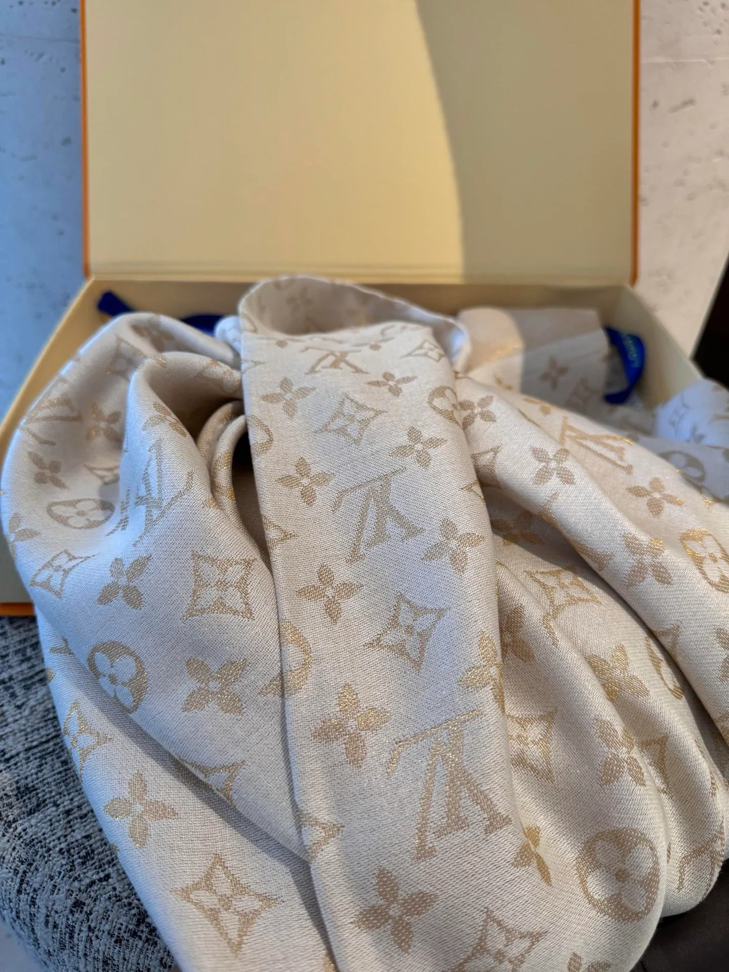 Шарфы Louis Vuitton 17716547