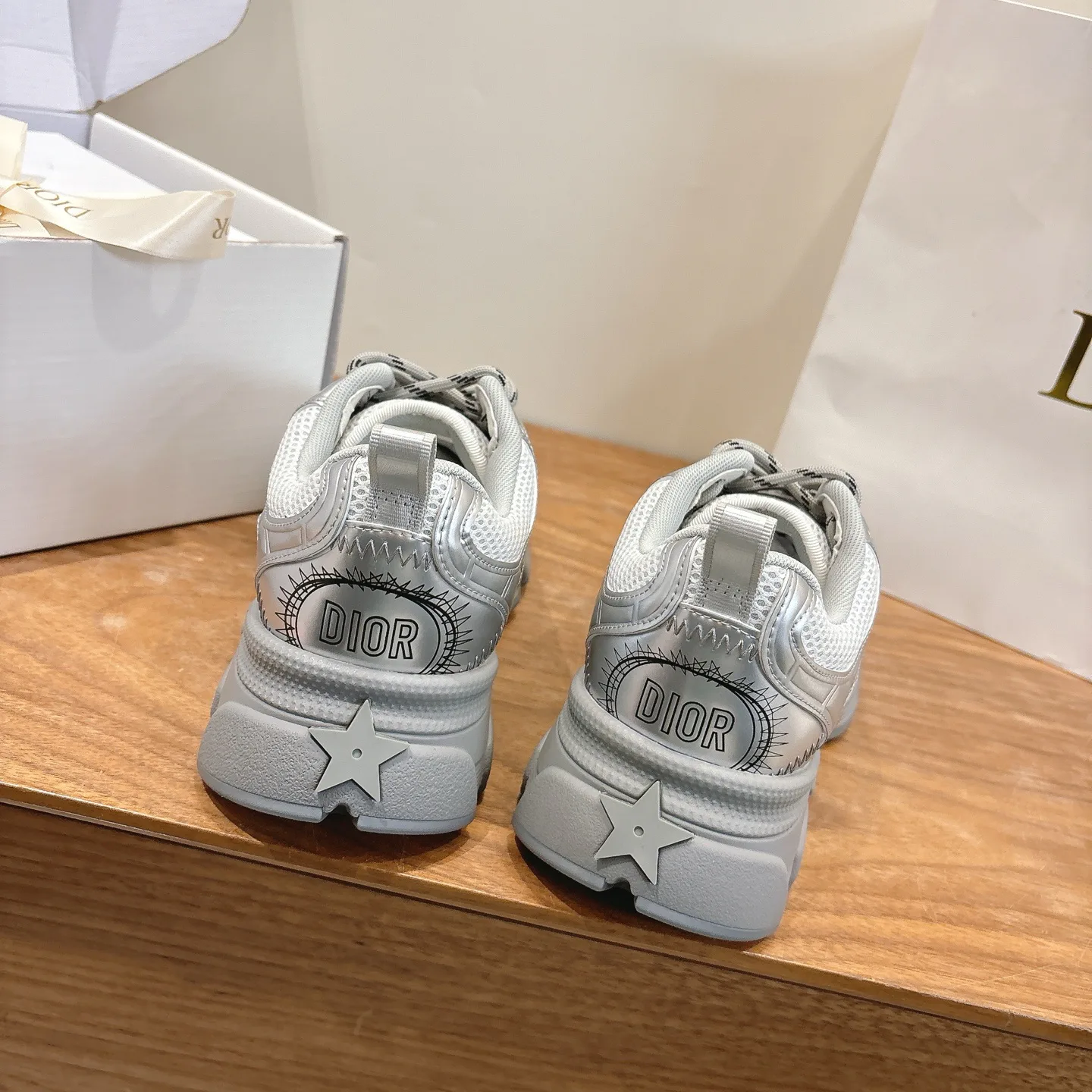 Кроссовки Женские Christian Dior 11647858