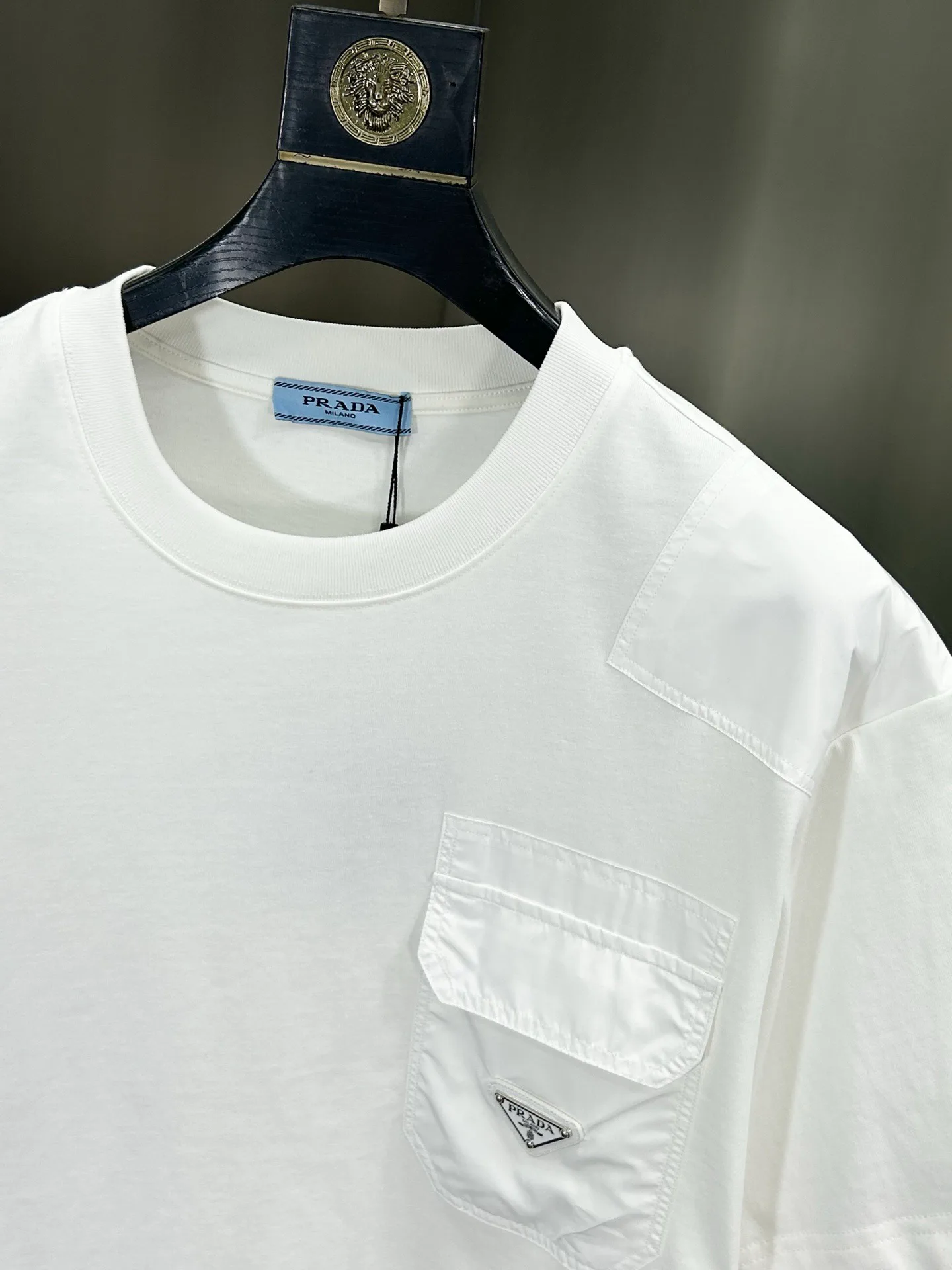Футболки Женские Prada 11615895