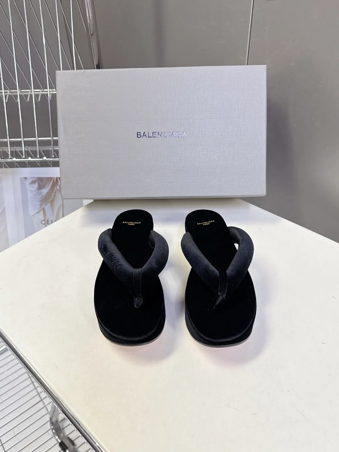 Шлепанцы Женские Balenciaga 14709510