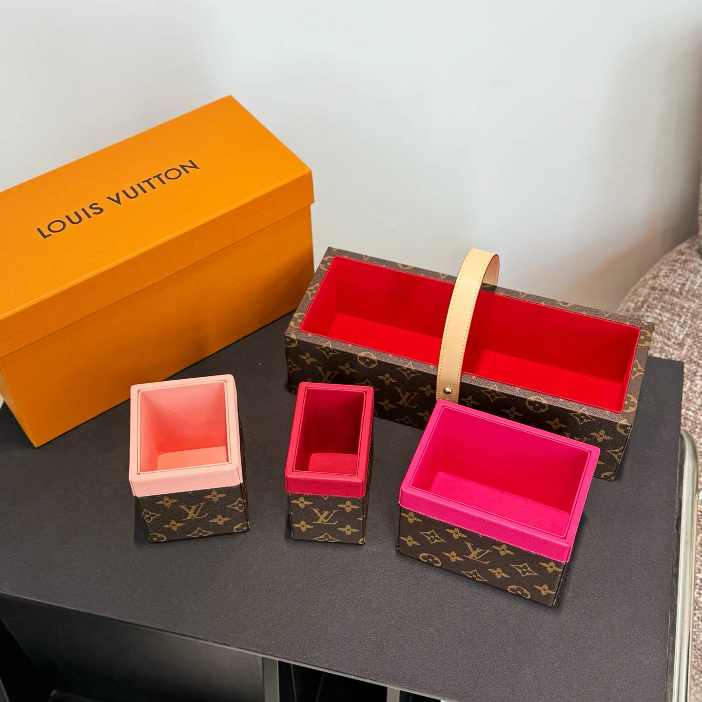 Текстиль Louis Vuitton 6348672