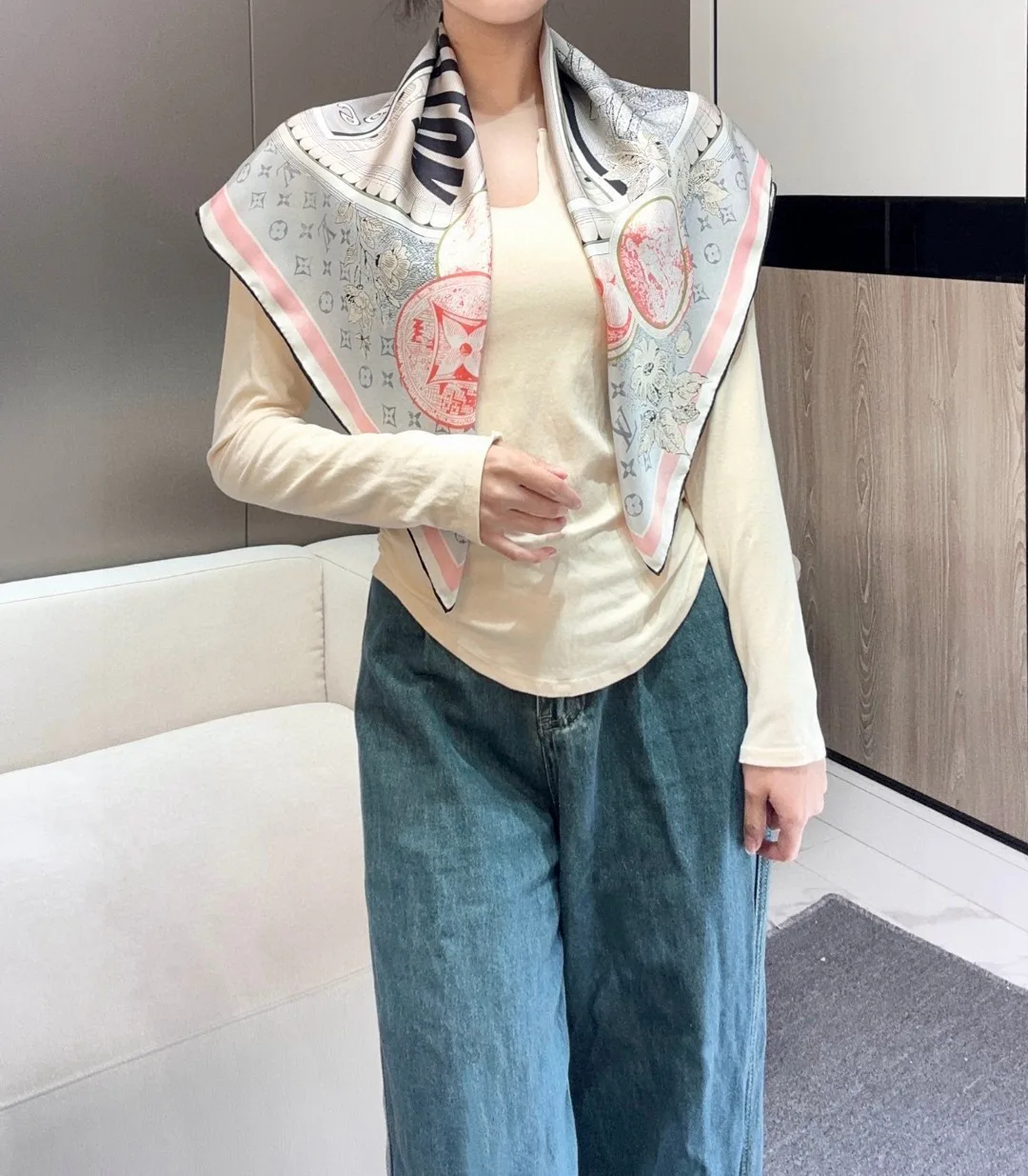 Платки Louis Vuitton 18501136