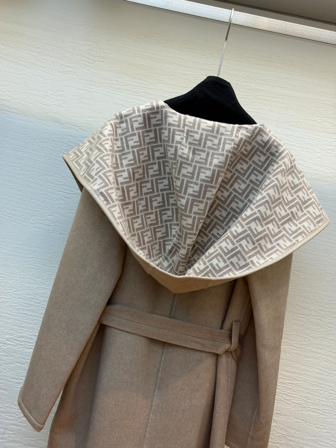 Пальто Женские Fendi 19038443