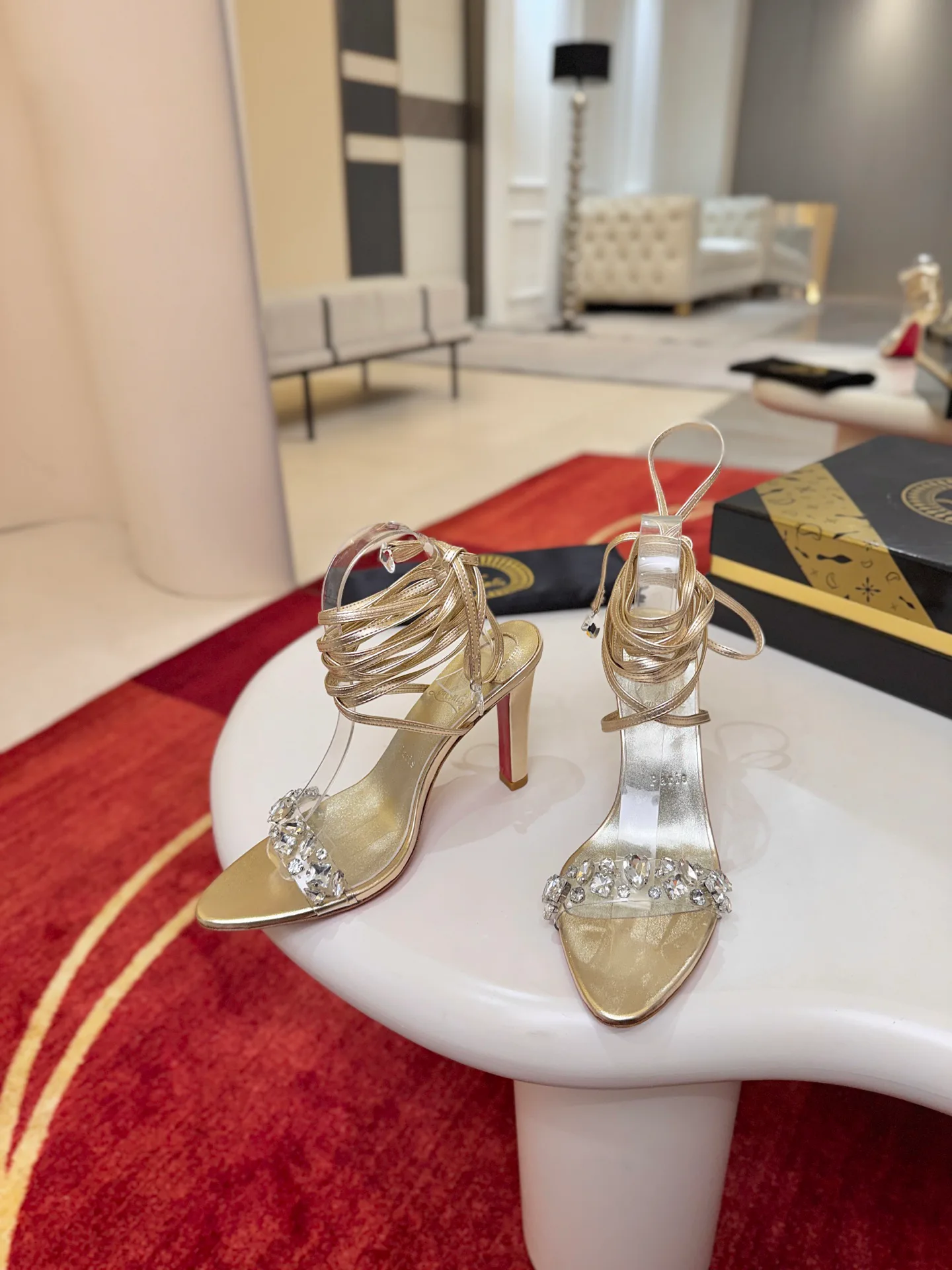 Босоножки Женские Christian Louboutin 19581786