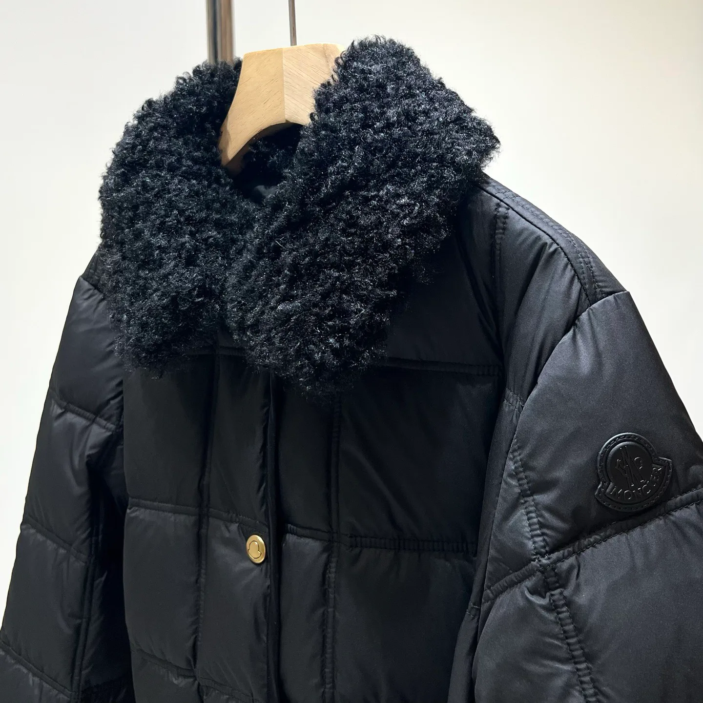 Куртки И Пуховики Женские Moncler 18036513