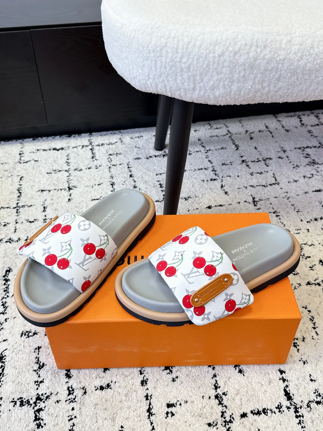 Шлепанцы Женские Louis Vuitton 1752829