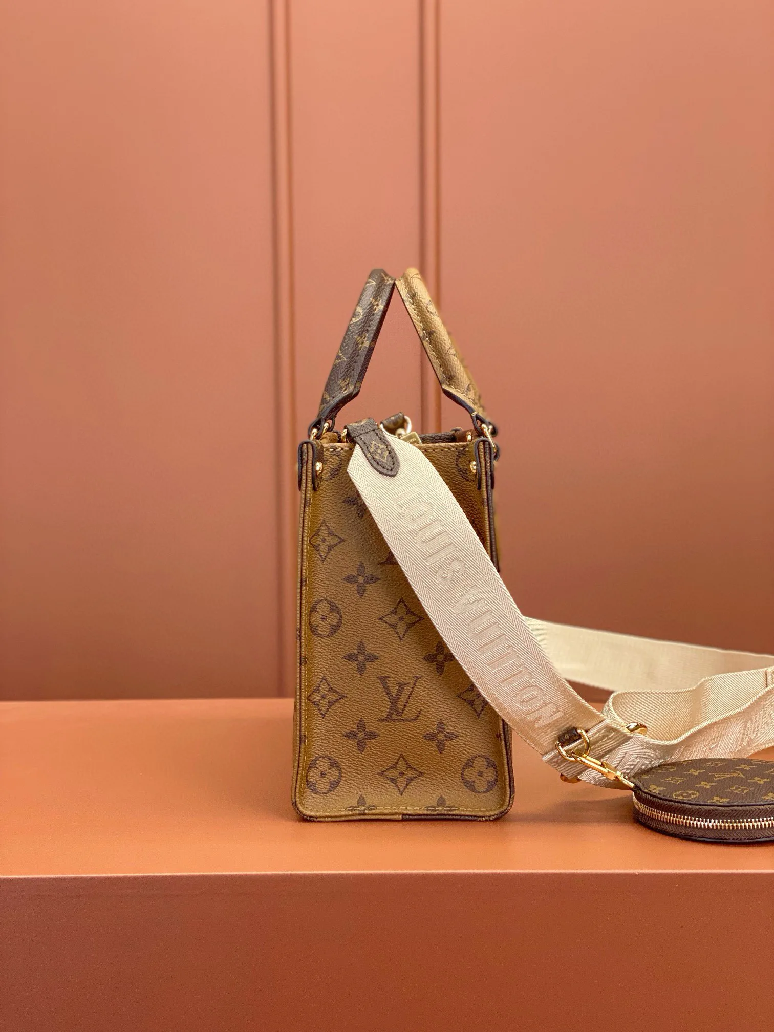 Классические Сумки Женские Louis Vuitton 13394398
