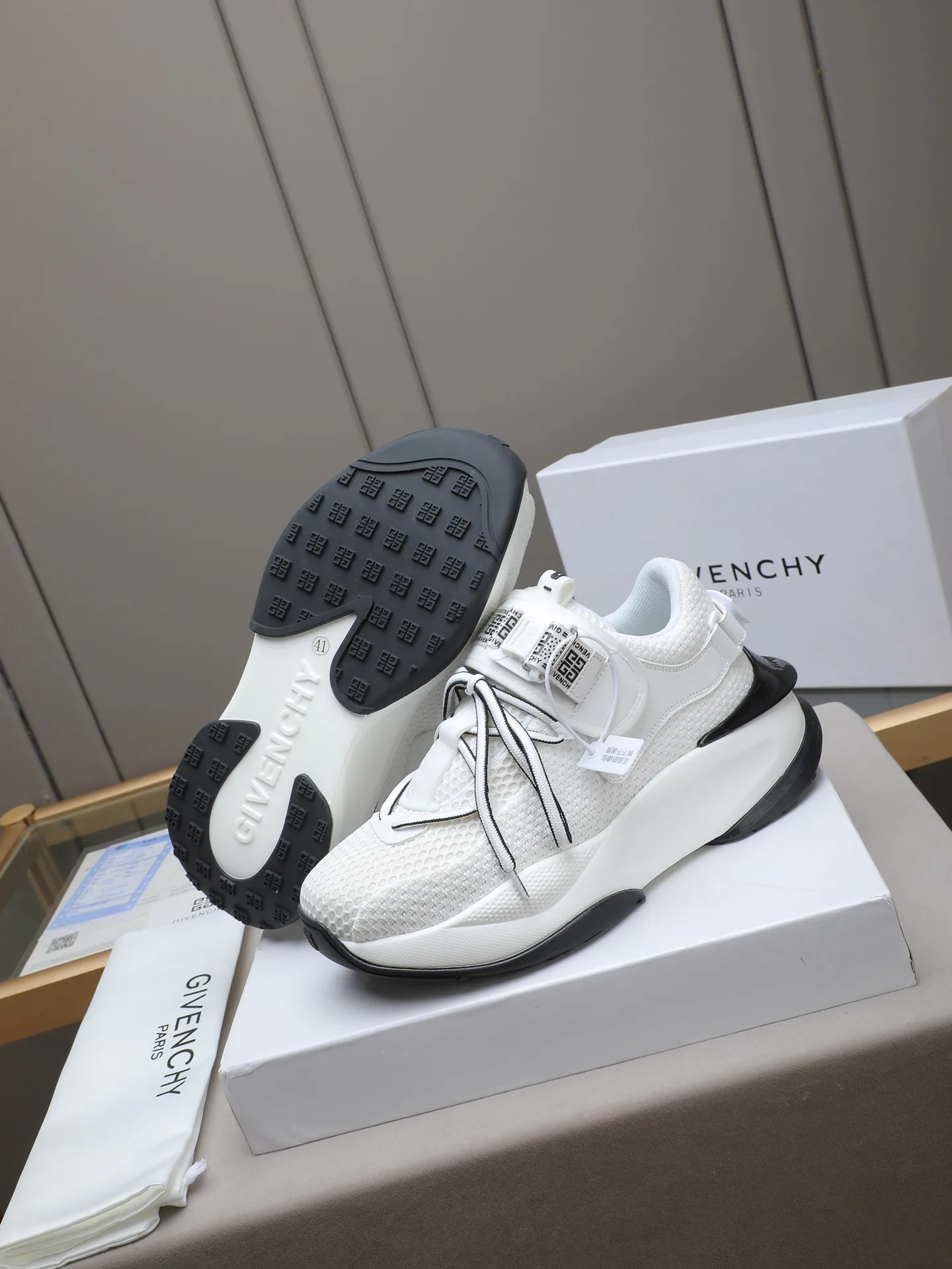 Кроссовки Мужские Givenchy 11490449