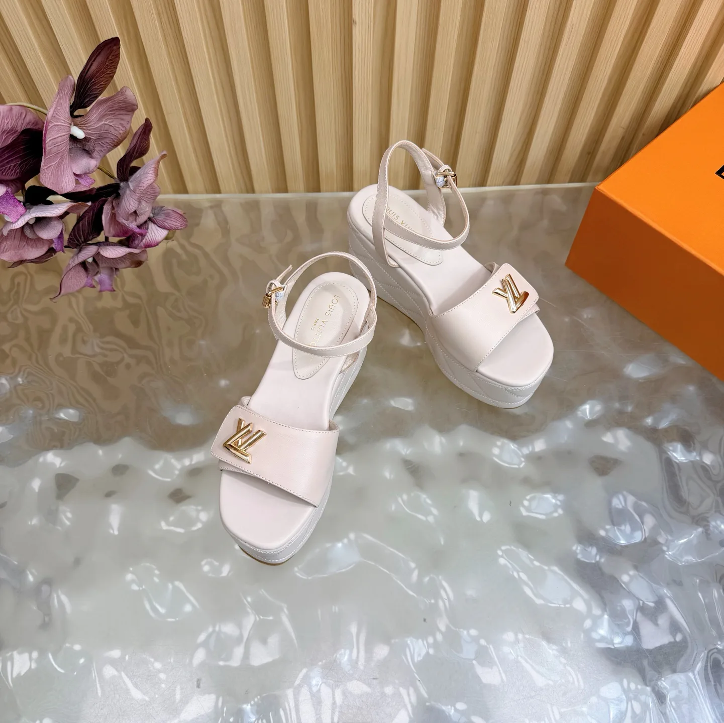 Босоножки Женские Louis Vuitton 1881579