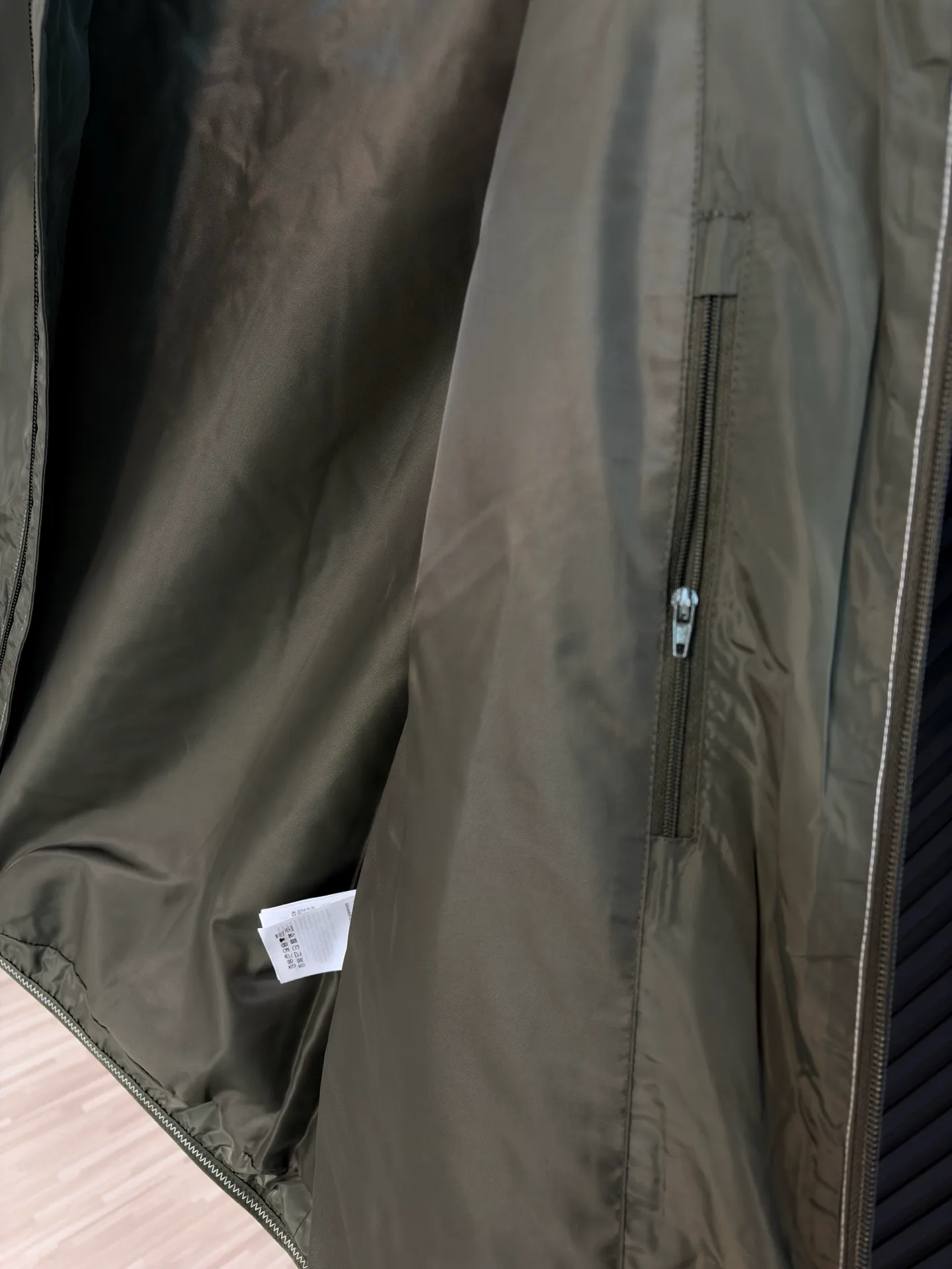Куртки И Пуховики Мужские Moncler 18218447