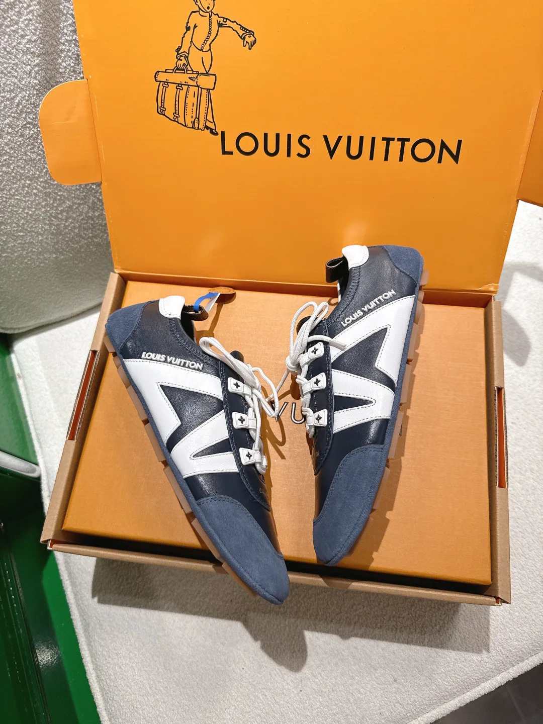 Кроссовки Женские Louis Vuitton 809157