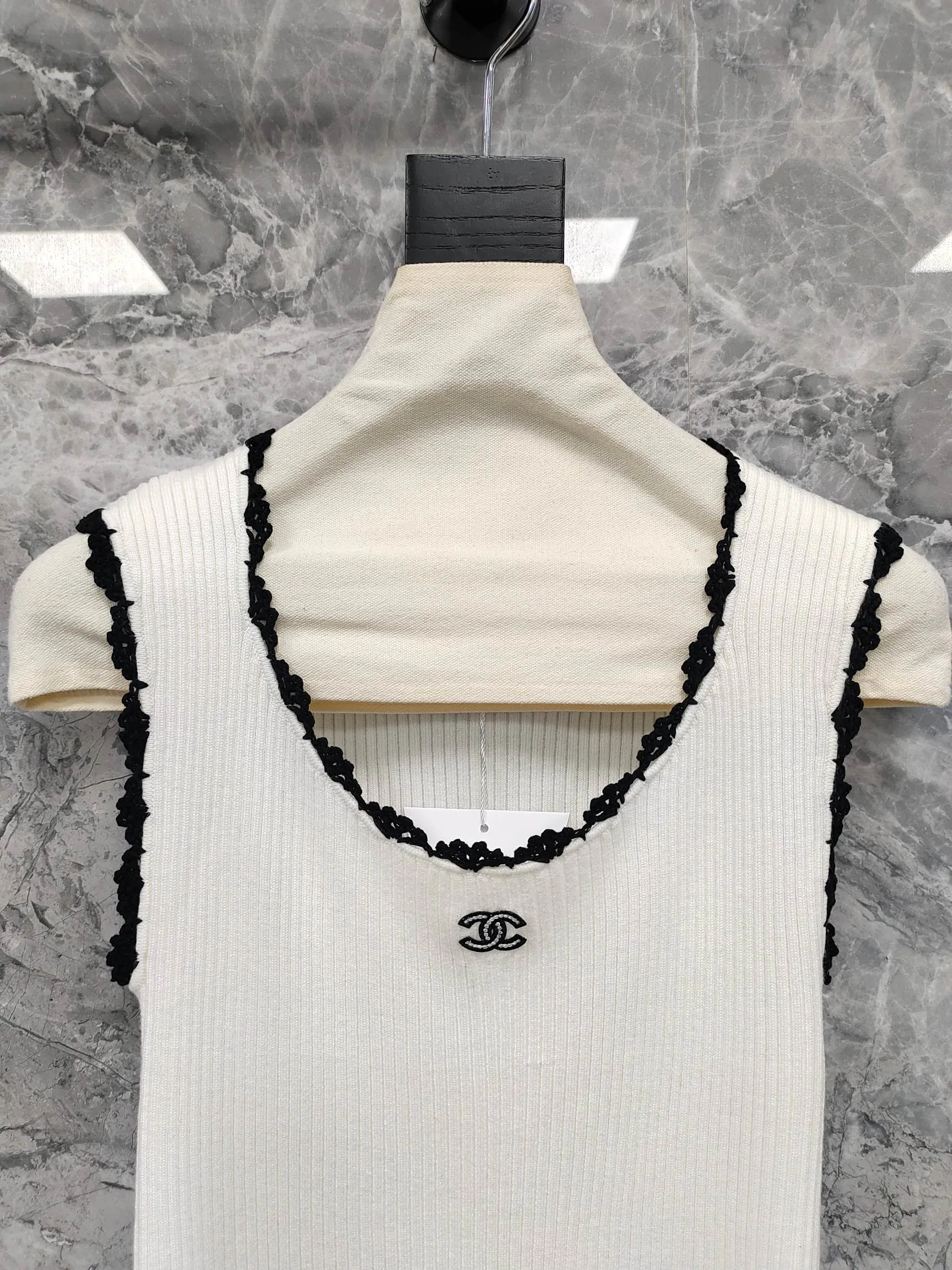 Жилеты Женские Chanel 13314365