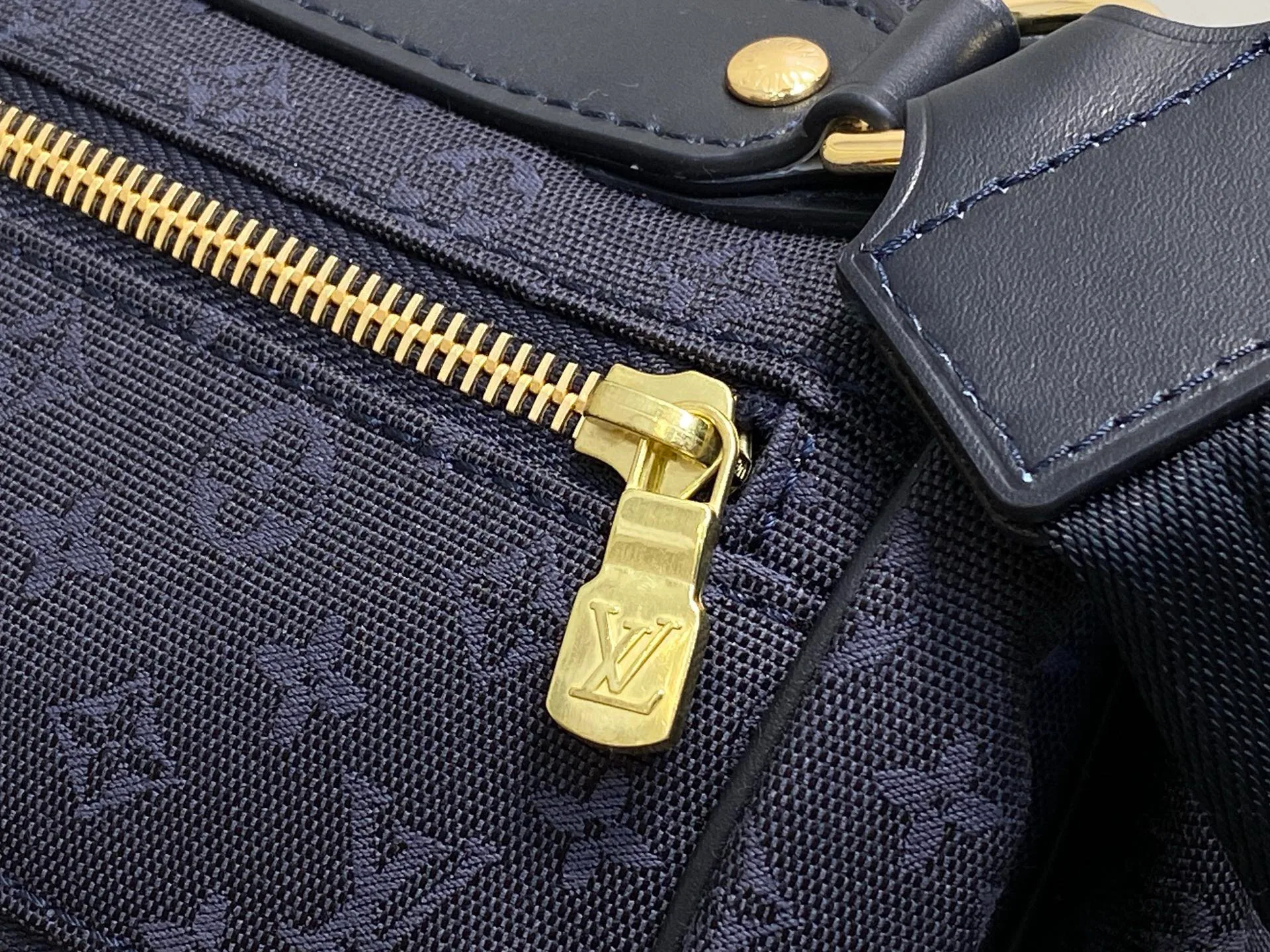 Классические Сумки Женские Louis Vuitton 17544744
