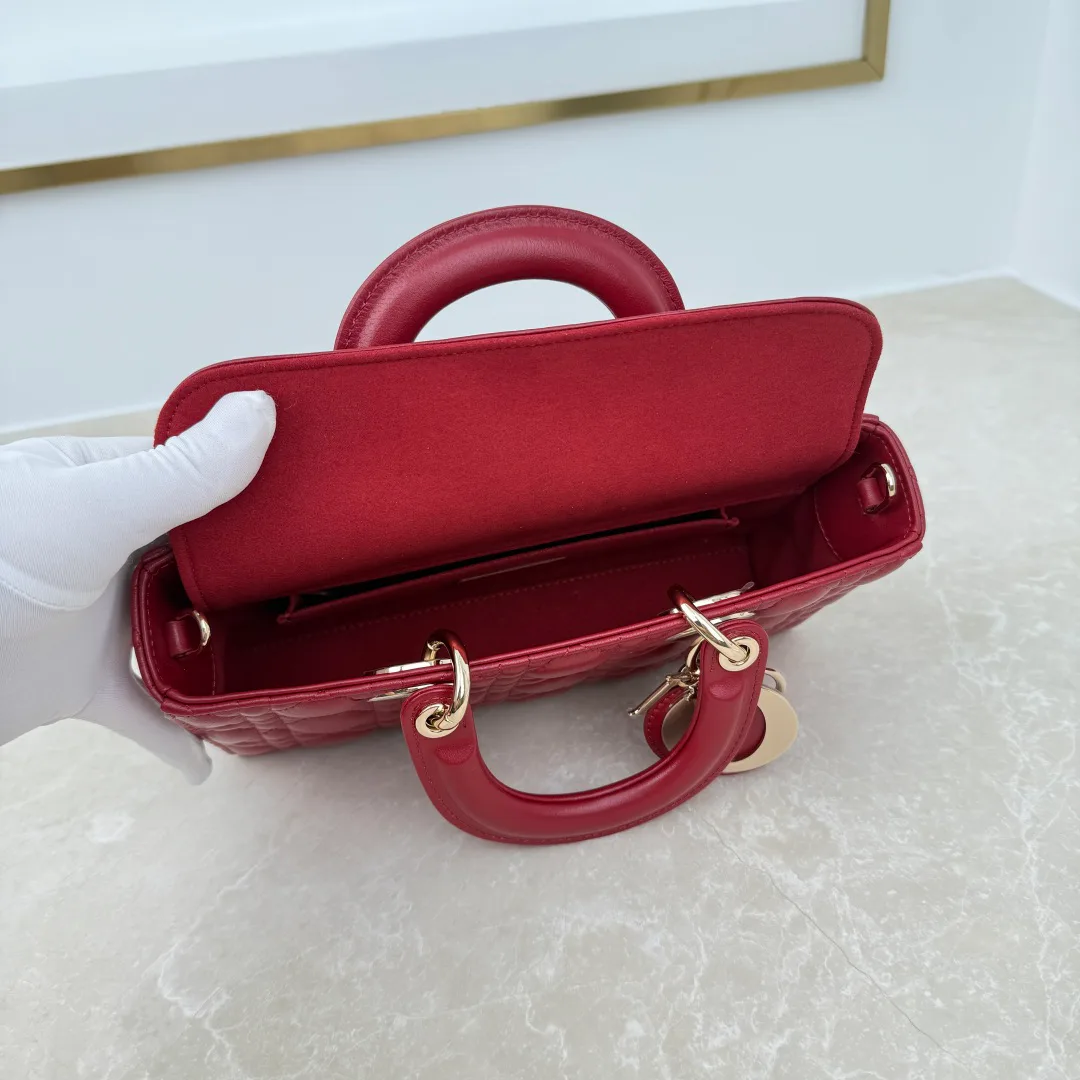 Классические Сумки Женские Christian Dior 18116296