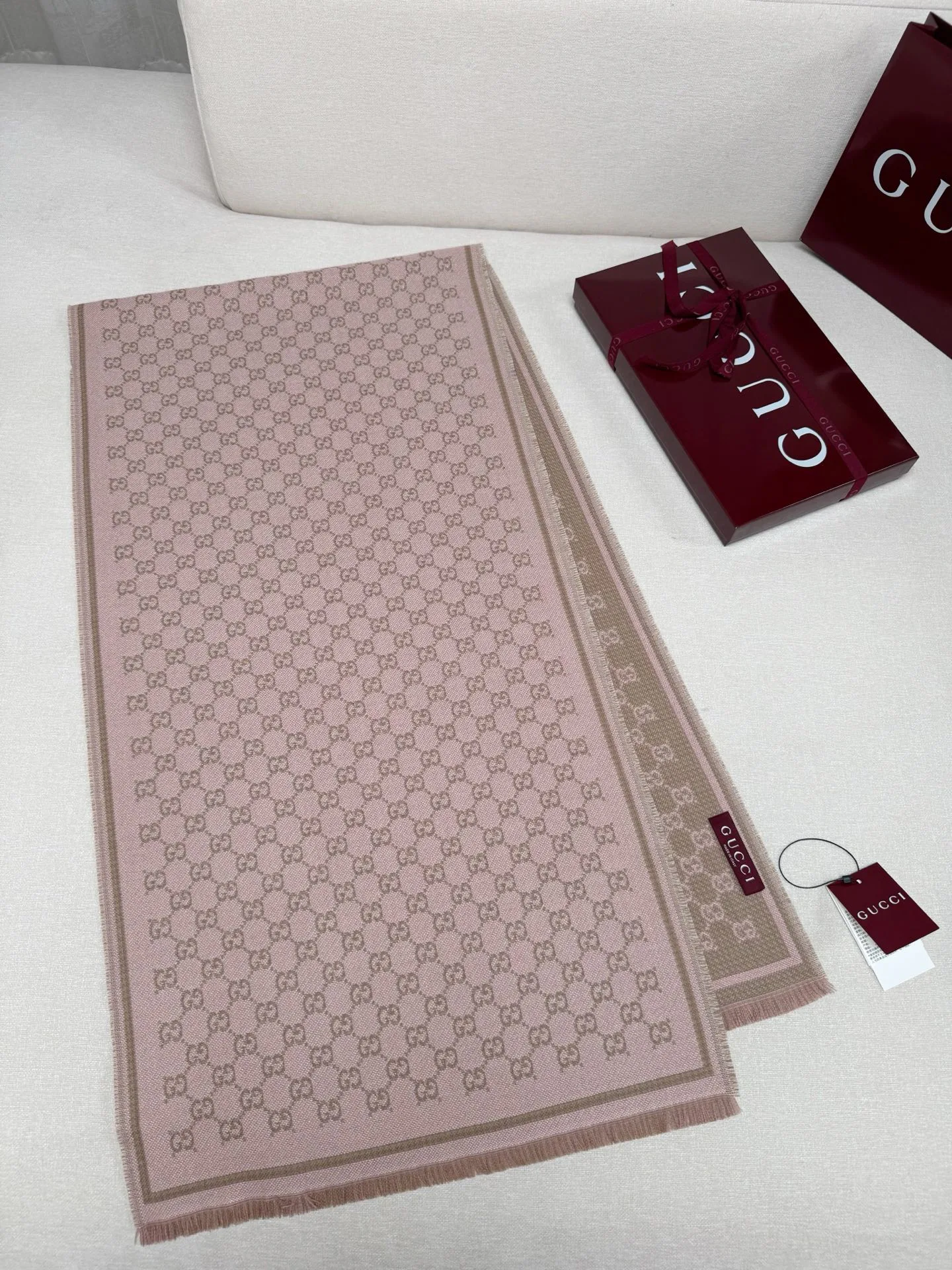 Шарфы Gucci 17992036
