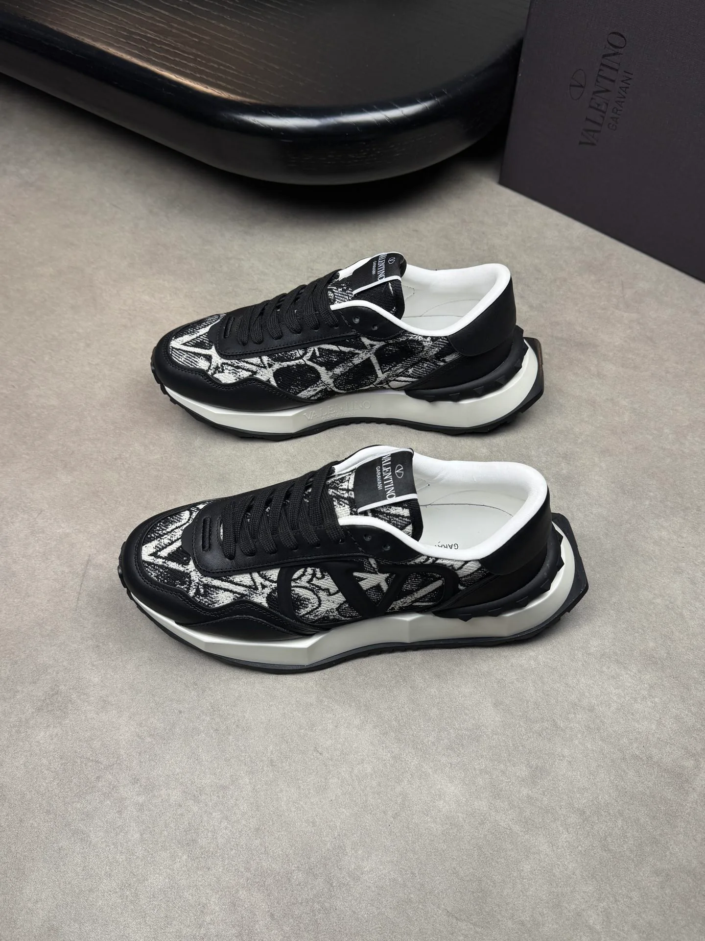 Кроссовки Мужские Valentino 14947