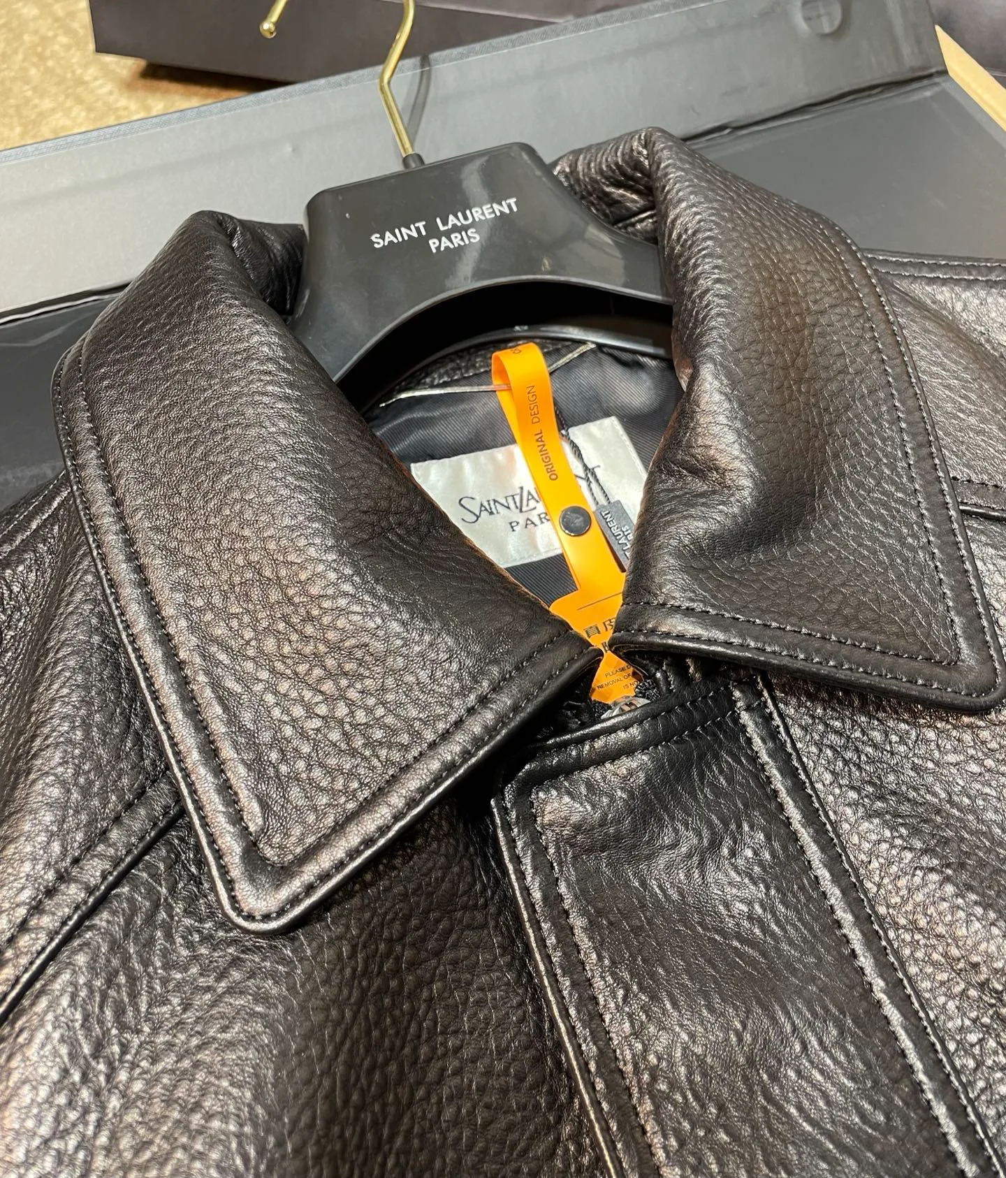 Кожаные Куртки И Дублёнки Мужские Saint Laurent 386374