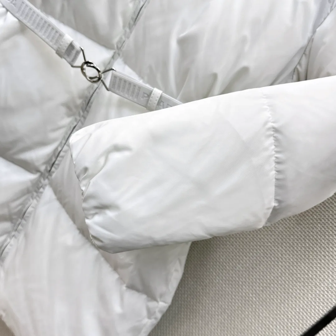 Куртки И Пуховики Женские Prada 18188789