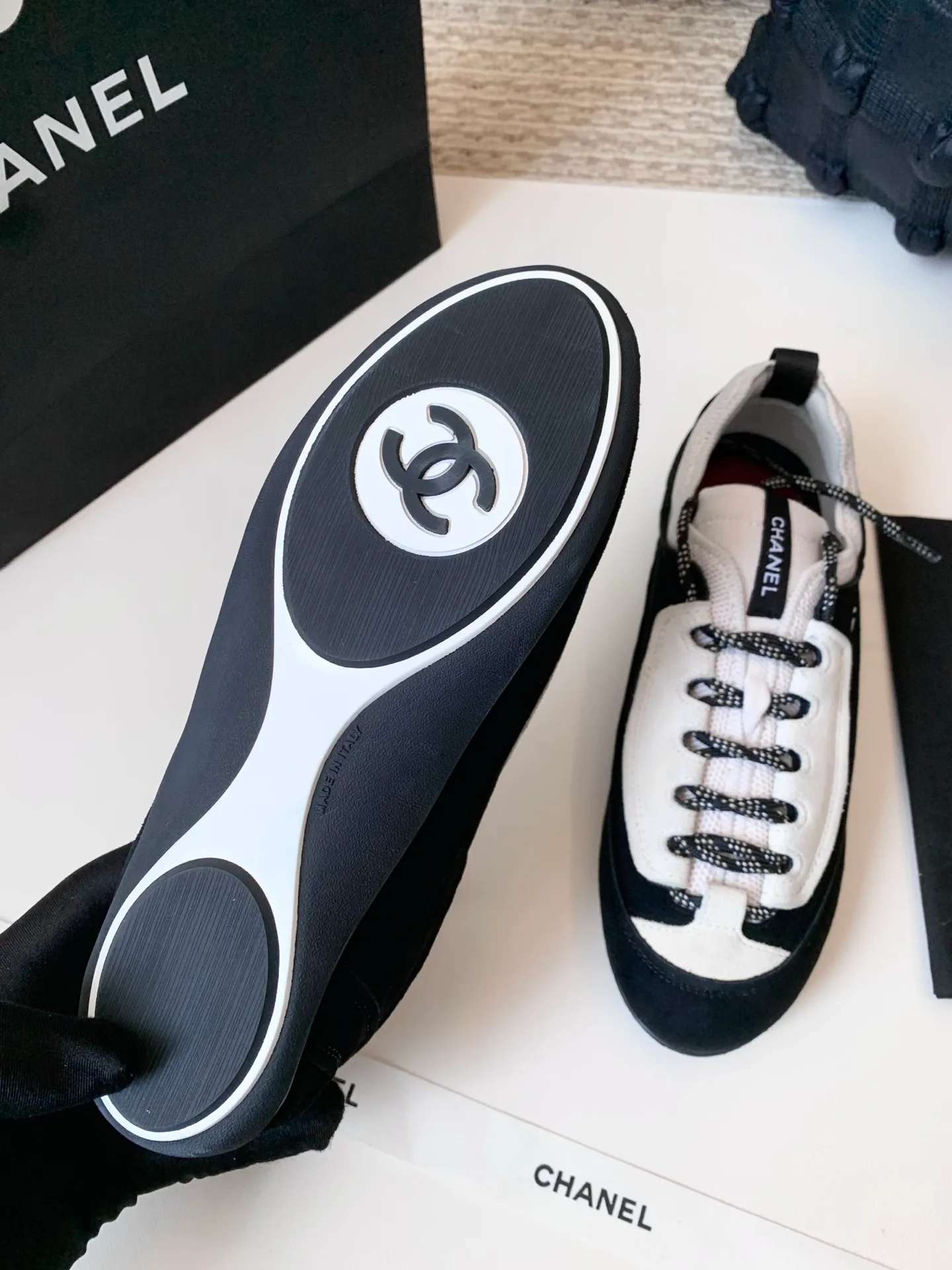 Кроссовки Женские Chanel 17989903