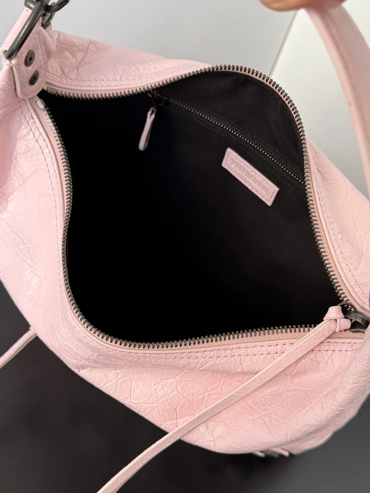 Сумки На Ремне Женские Balenciaga 11386850