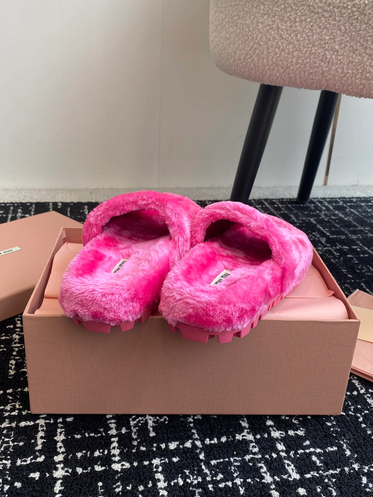 Тапочки Женские Miu Miu 18241533