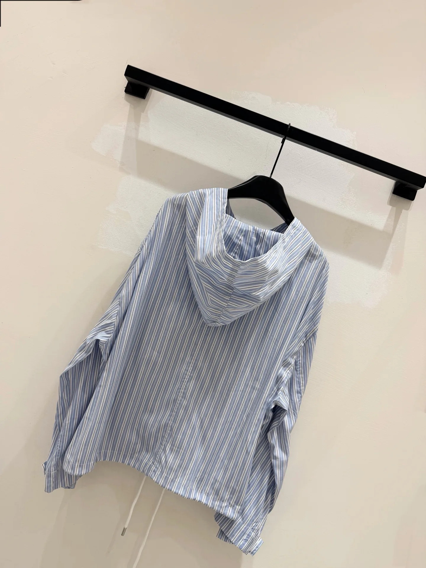 Куртки И Пуховики Женские Chanel 12625487