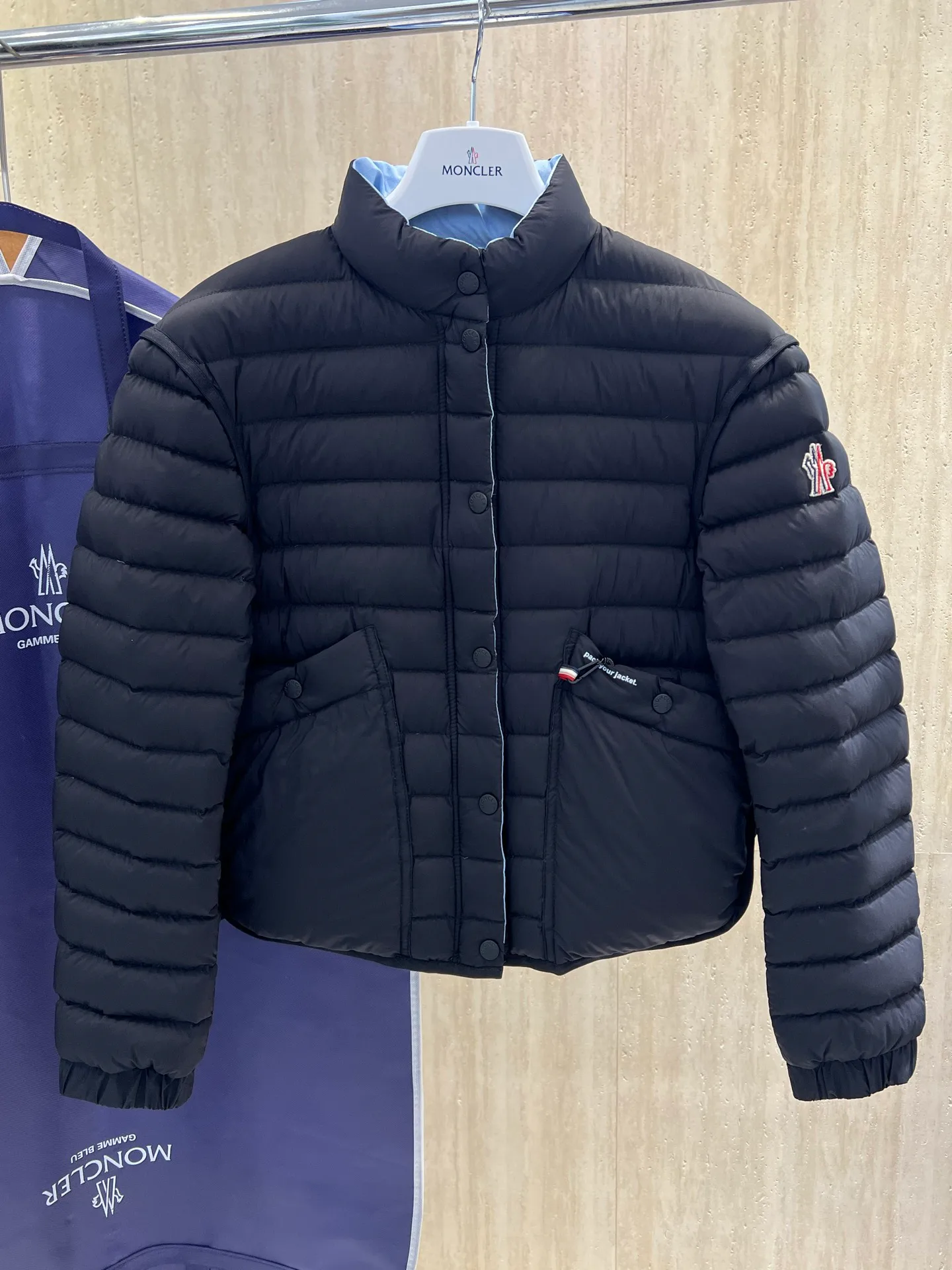 Куртки И Пуховики Мужские Moncler 18231664
