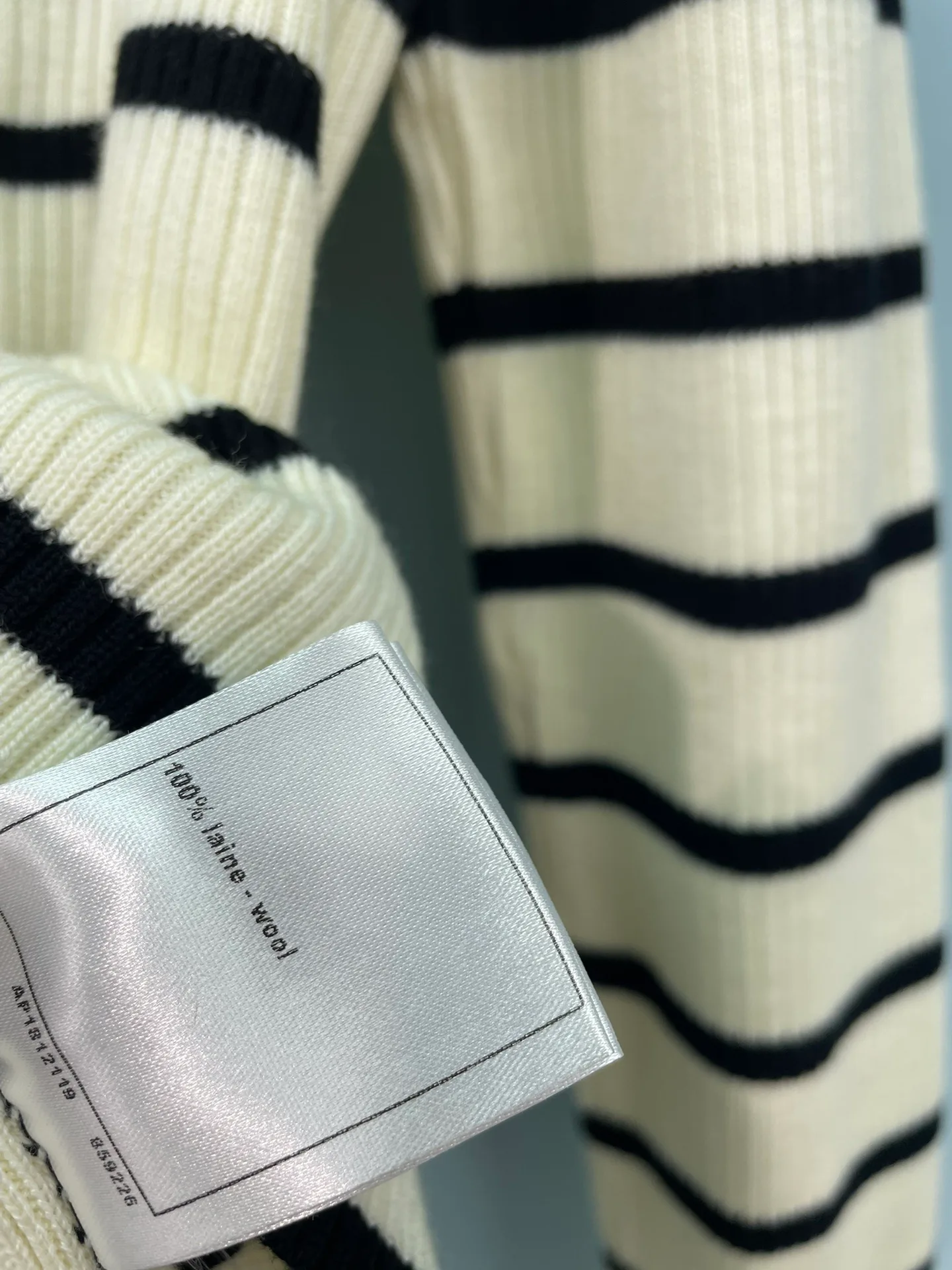 Джемперы И Свитеры Женские Chanel 17882476