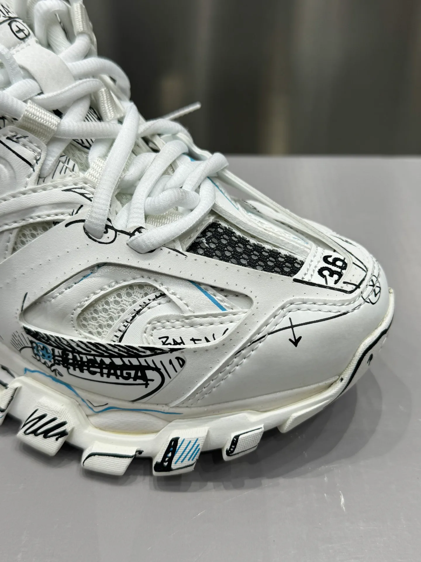 Кроссовки Женские Balenciaga 32173