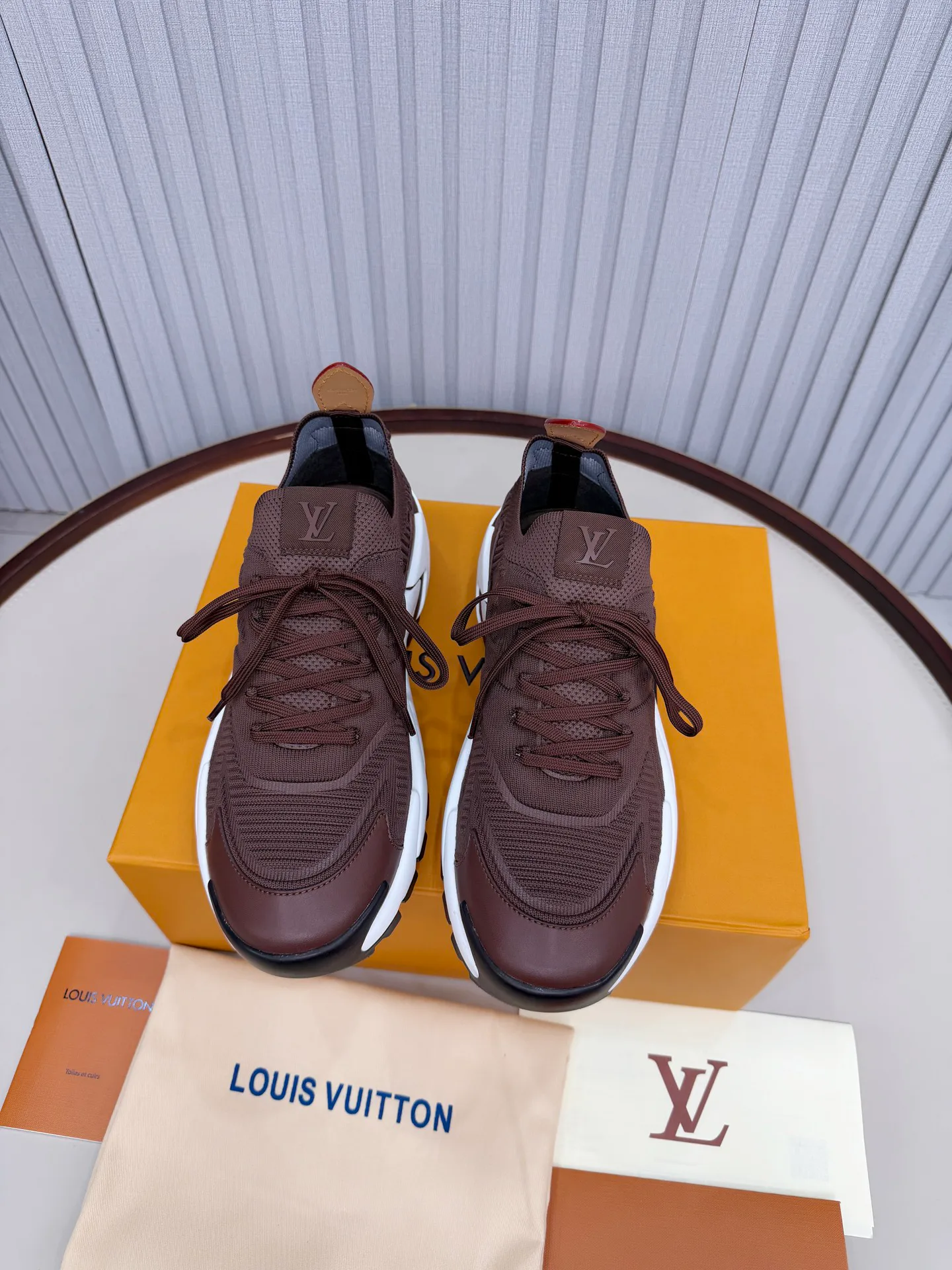 Кроссовки Мужские Louis Vuitton 550824