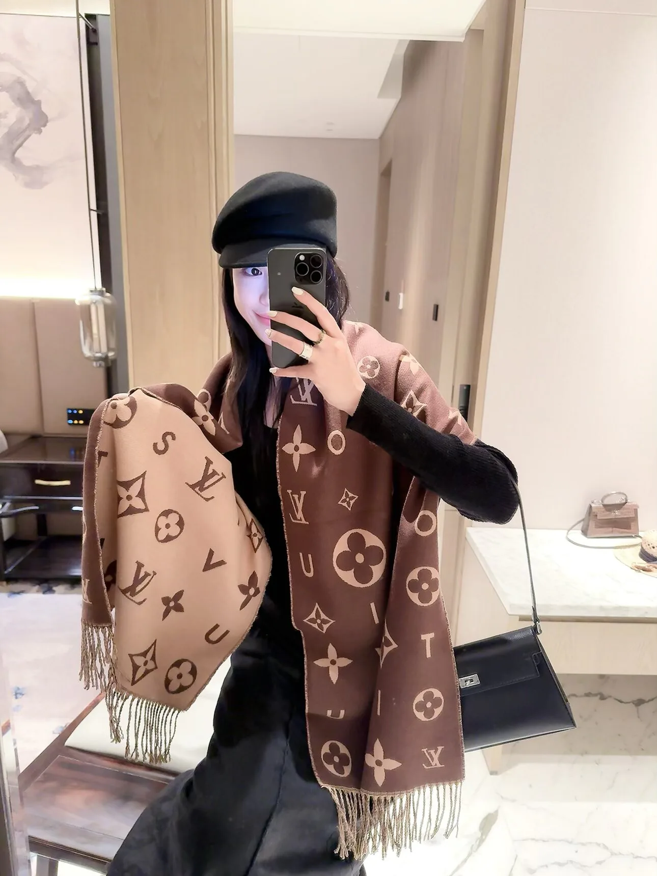 Шарфы Louis Vuitton 18377562
