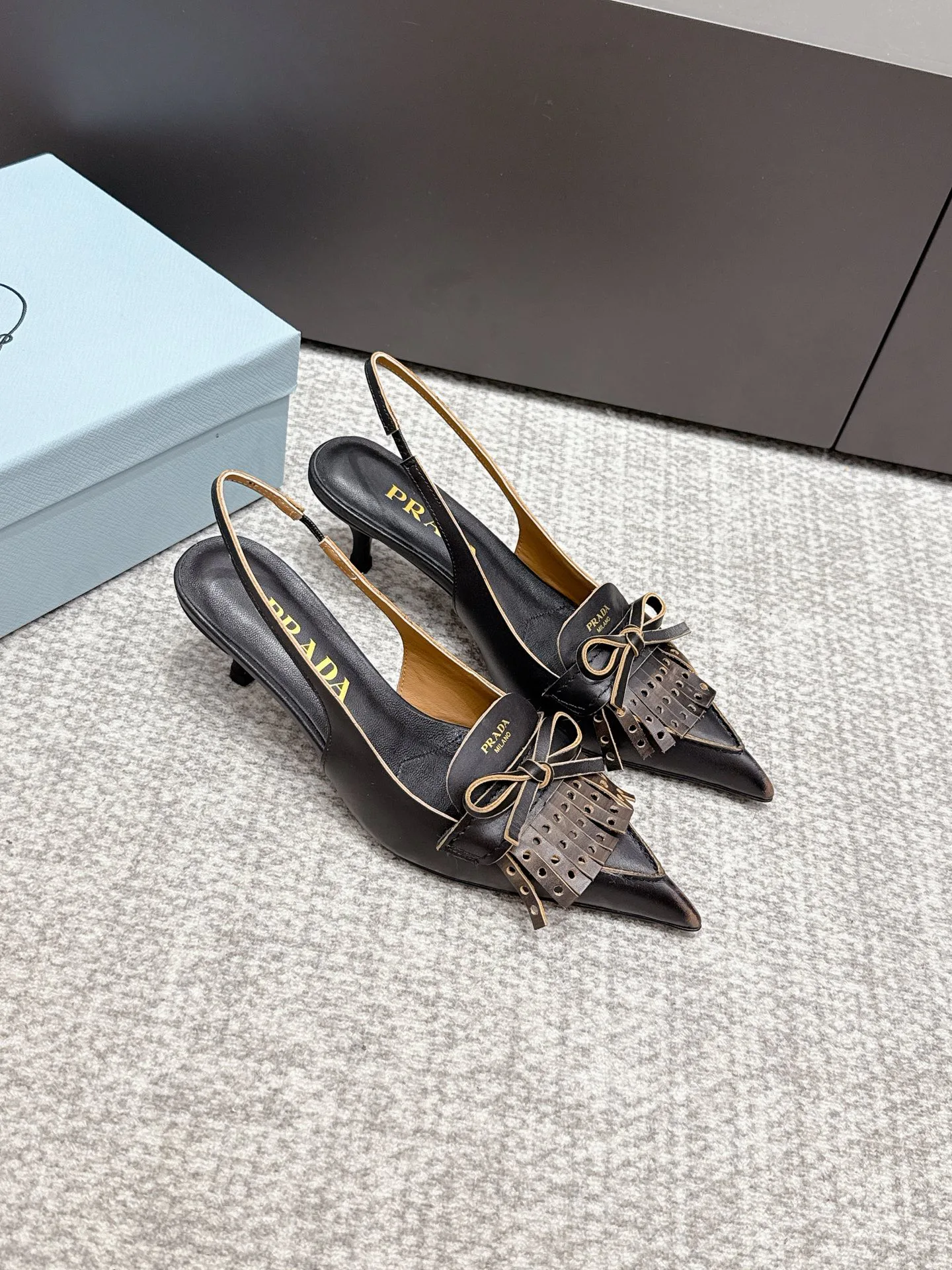 Туфли Женские Prada 13540595