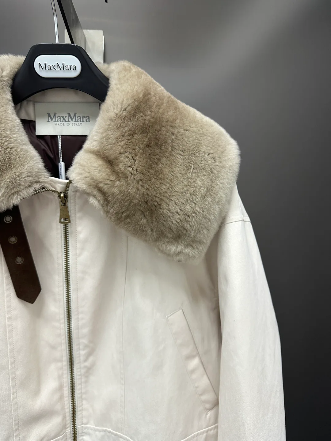 Куртки И Пуховики Женские Max Mara 18702427