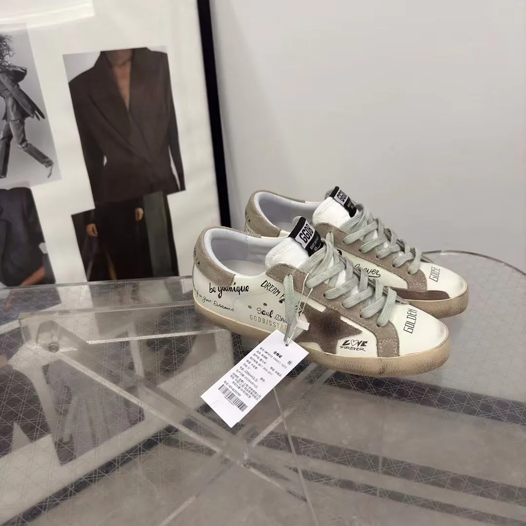 Кроссовки Женские Golden Goose 18265593