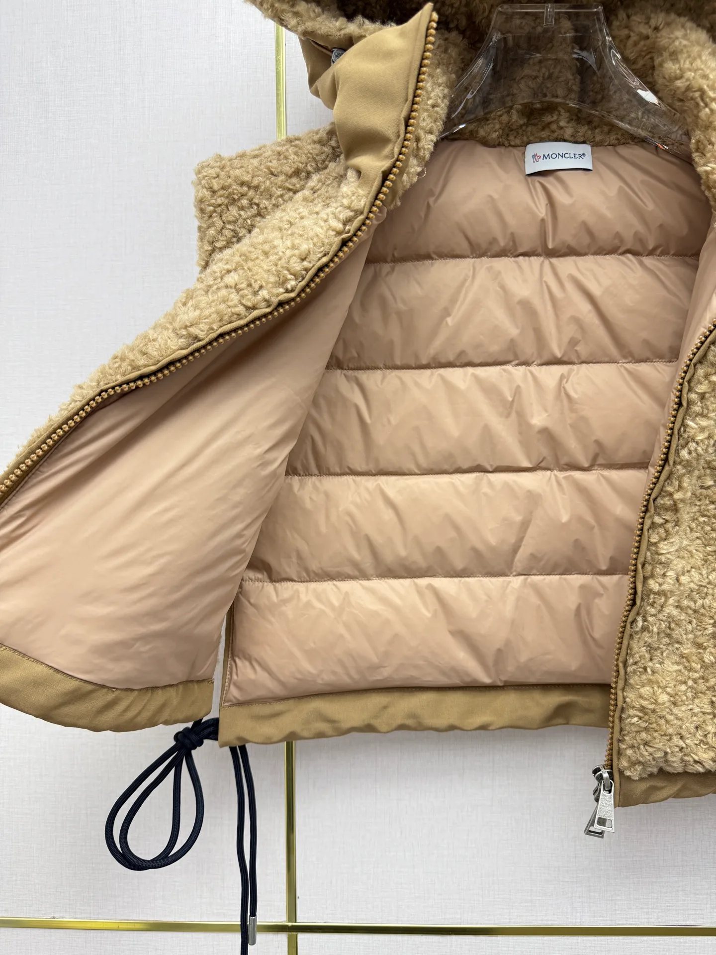 Куртки И Пуховики Женские Moncler 19210343