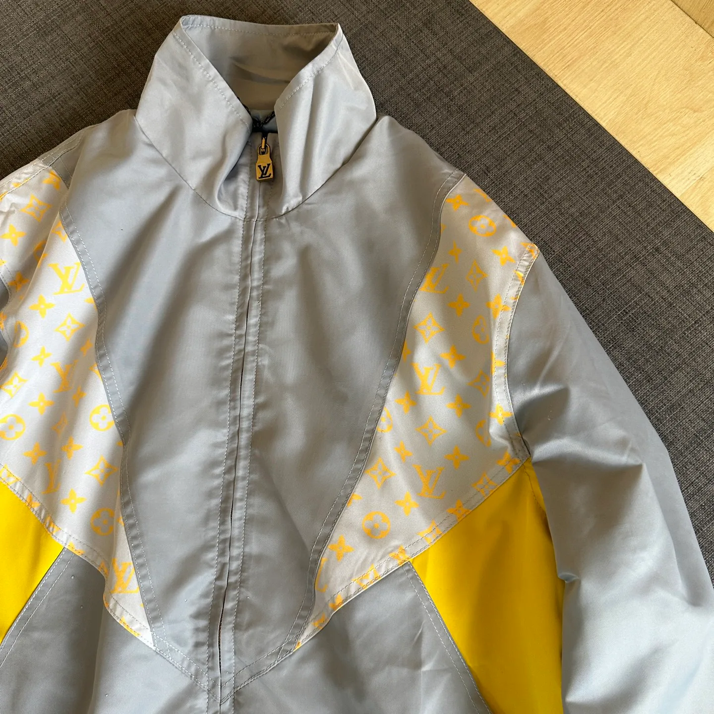Куртки И Пуховики Мужские Louis Vuitton 13563951