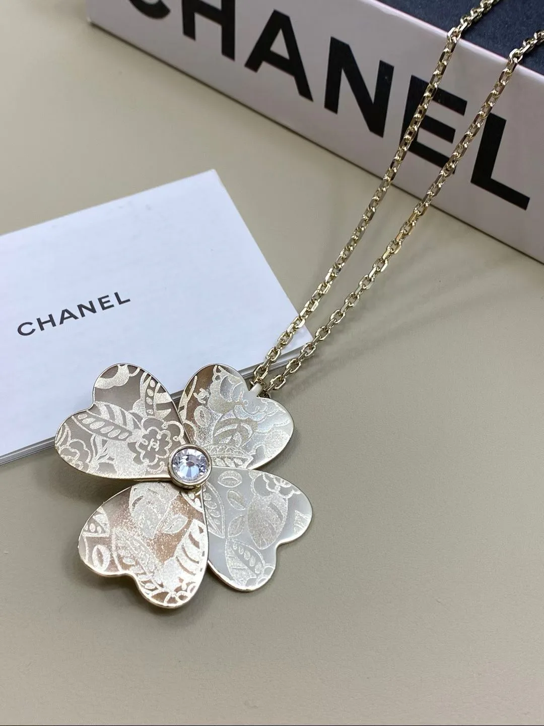 Бижутерия Chanel 5444517