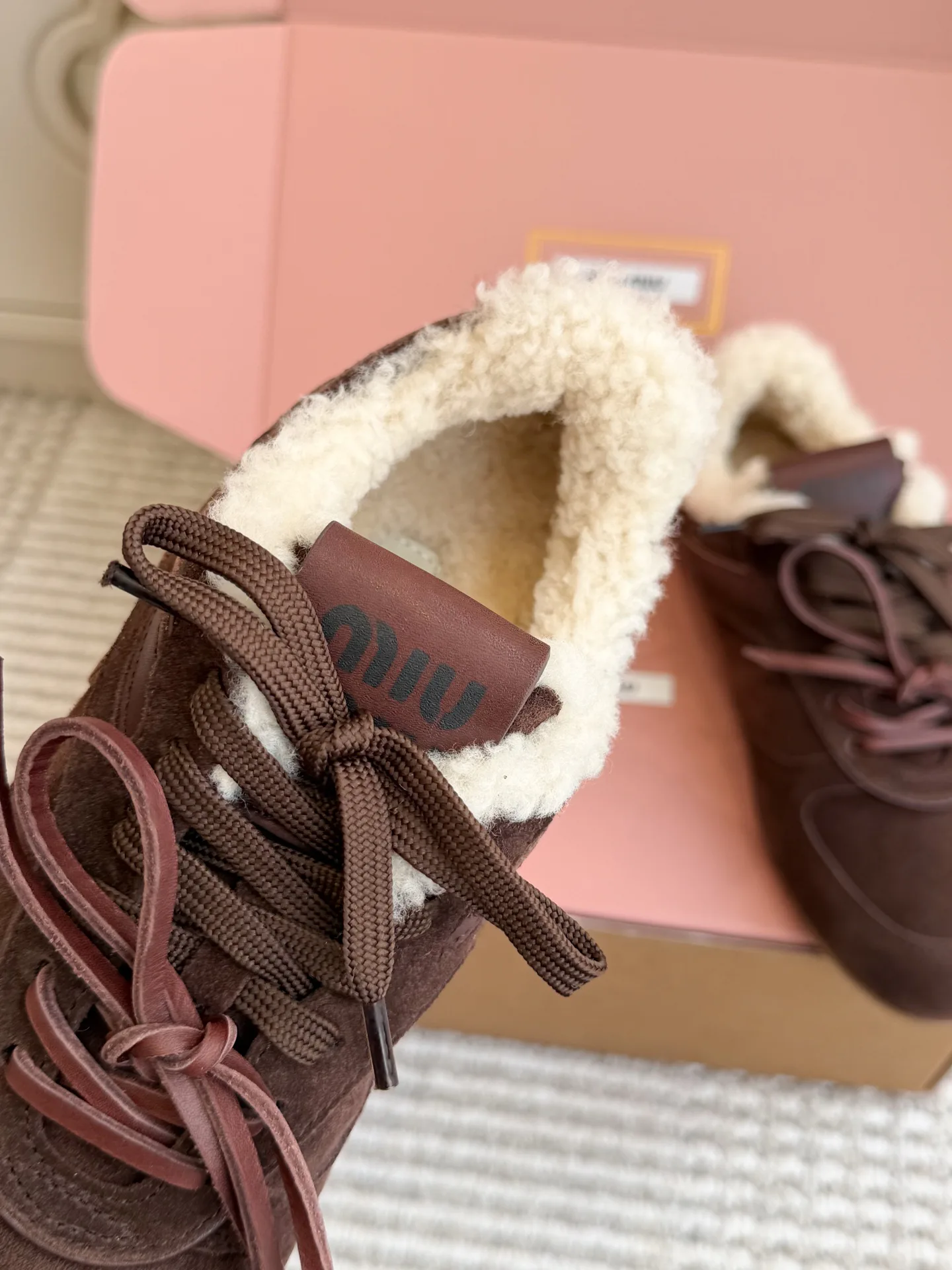 Кроссовки Женские Miu Miu 19667941