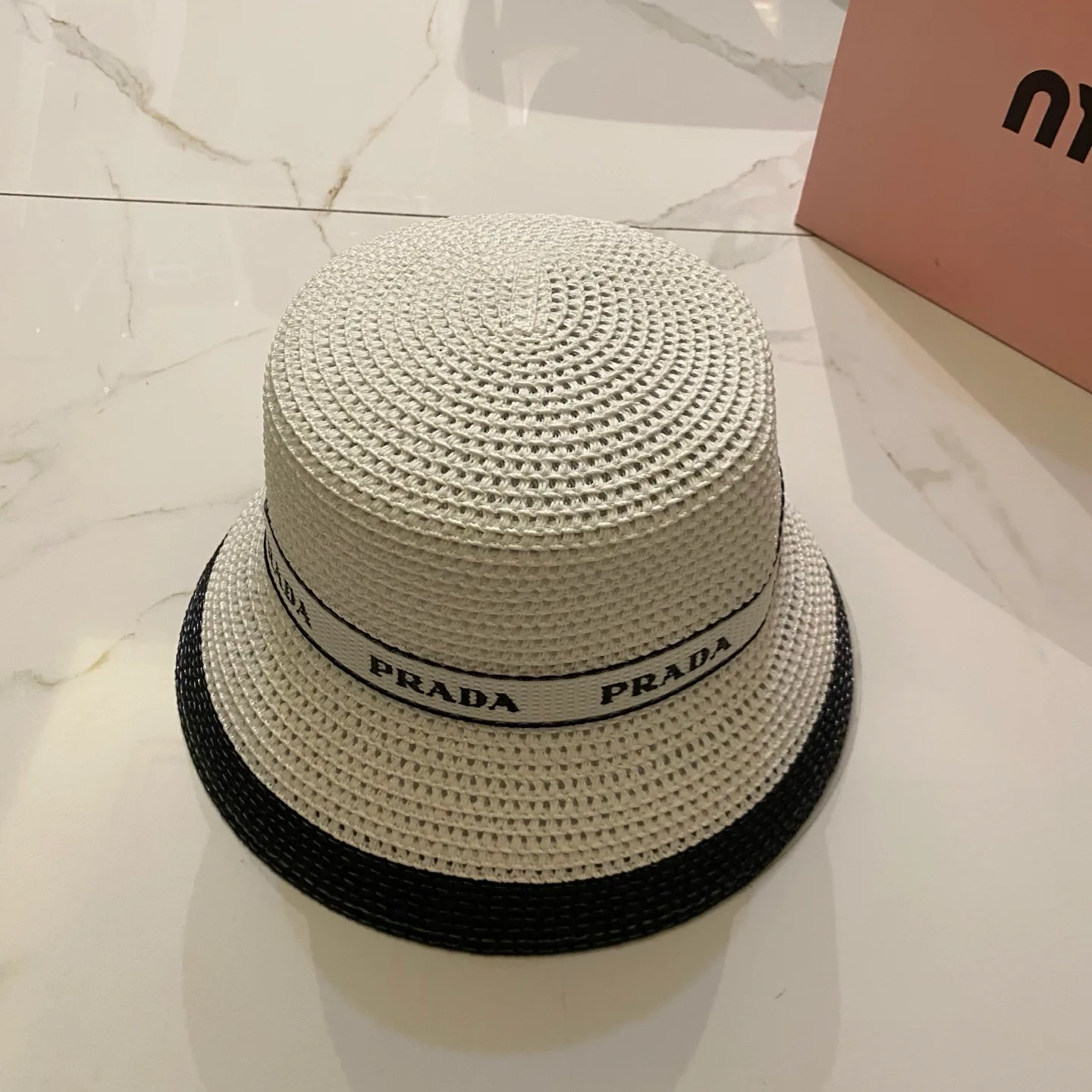 Головные Уборы Prada 17498291