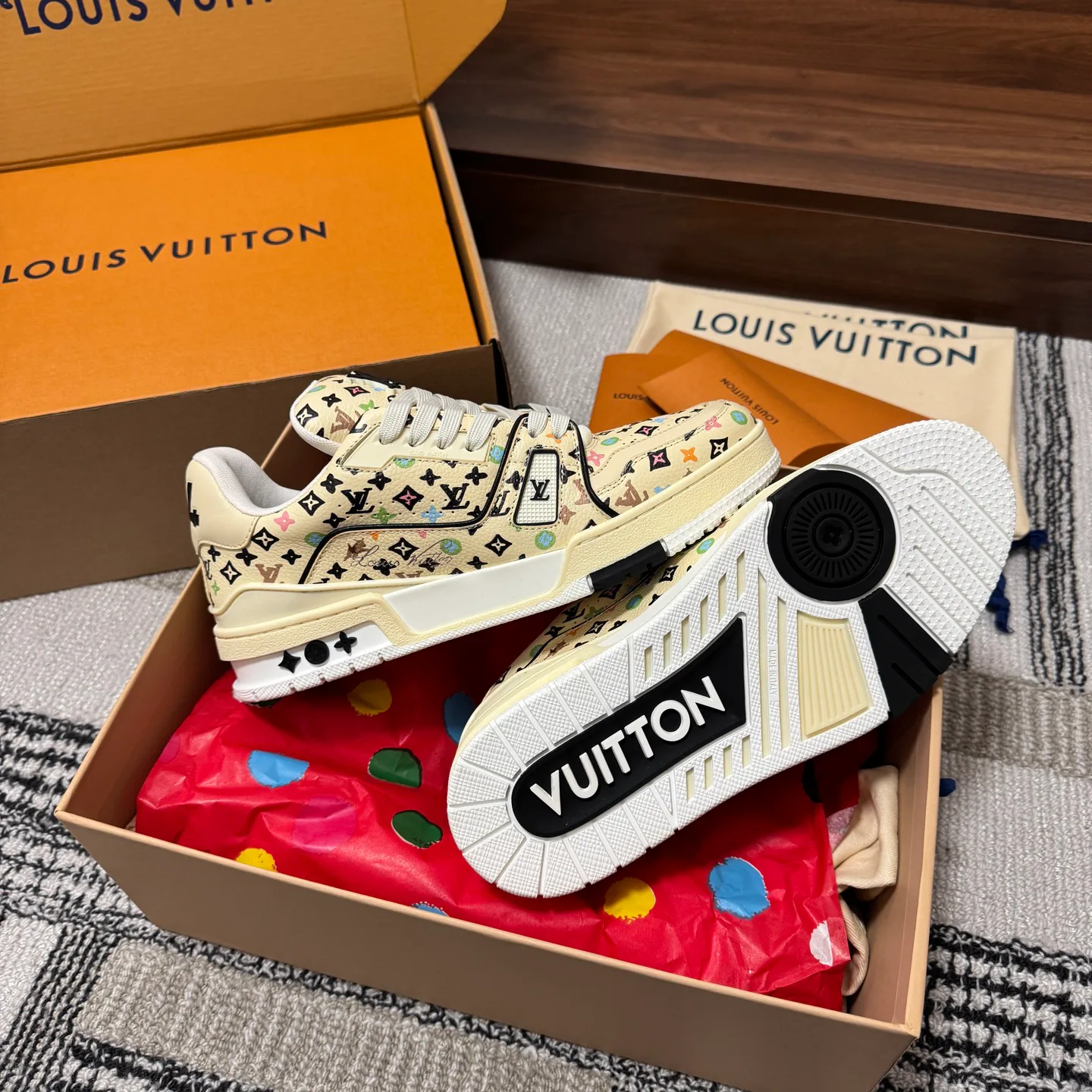 Кроссовки Женские Louis Vuitton 1546791