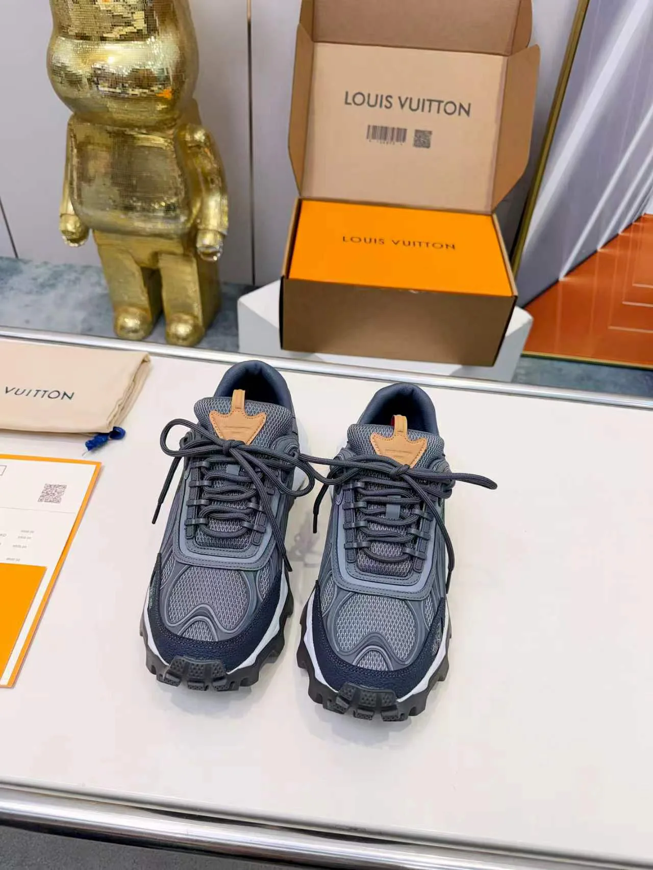 Кроссовки Мужские Louis Vuitton 13080174