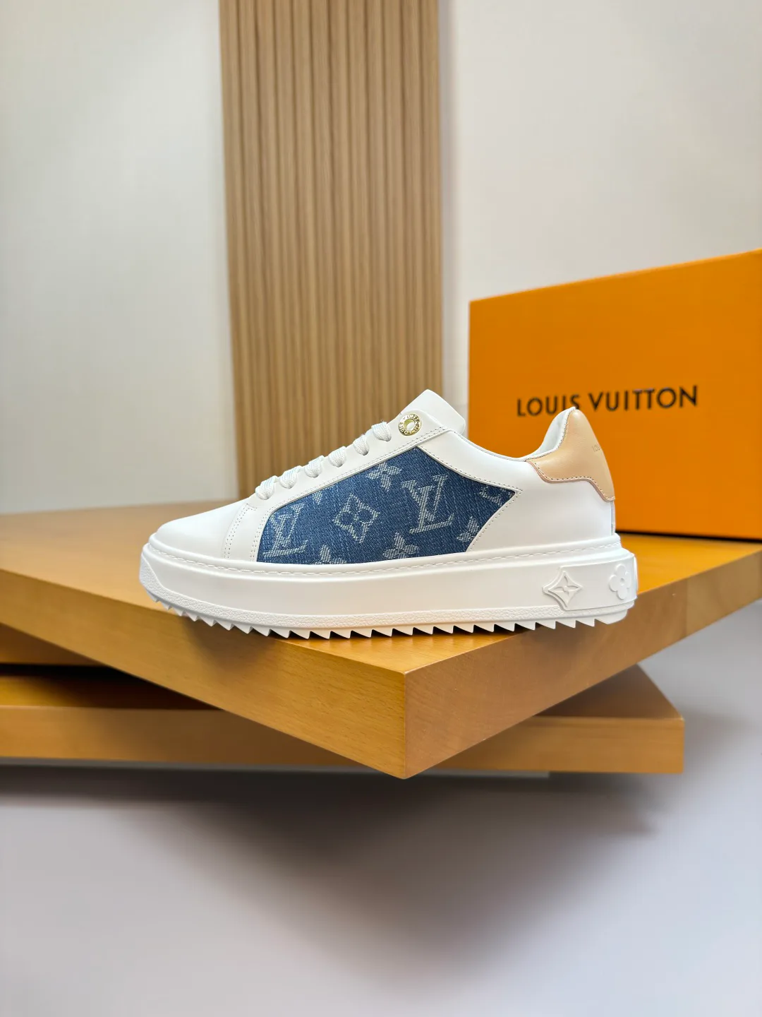 Кеды Женские Louis Vuitton 11918142