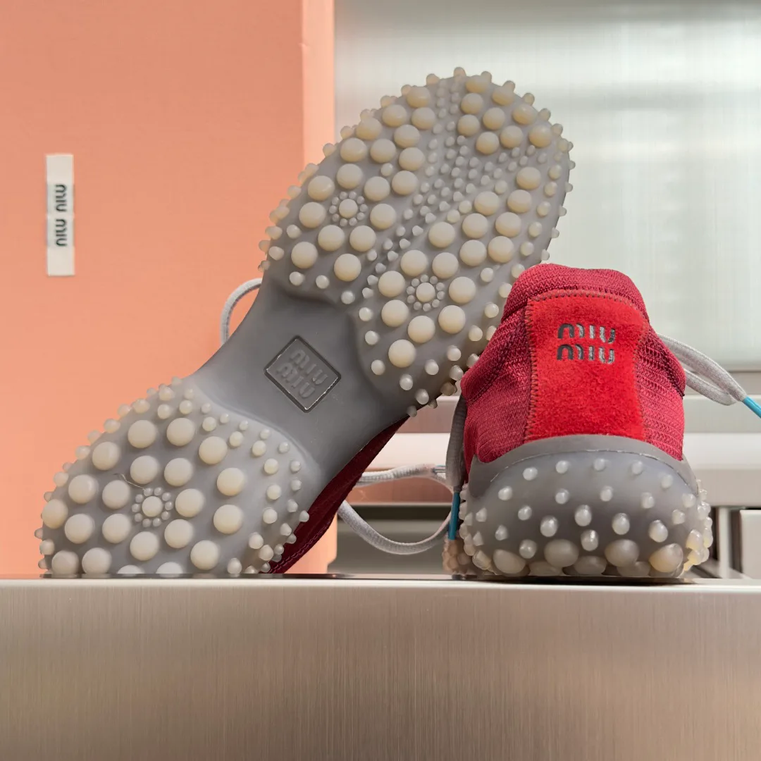 Кроссовки Женские Miu Miu 17465559
