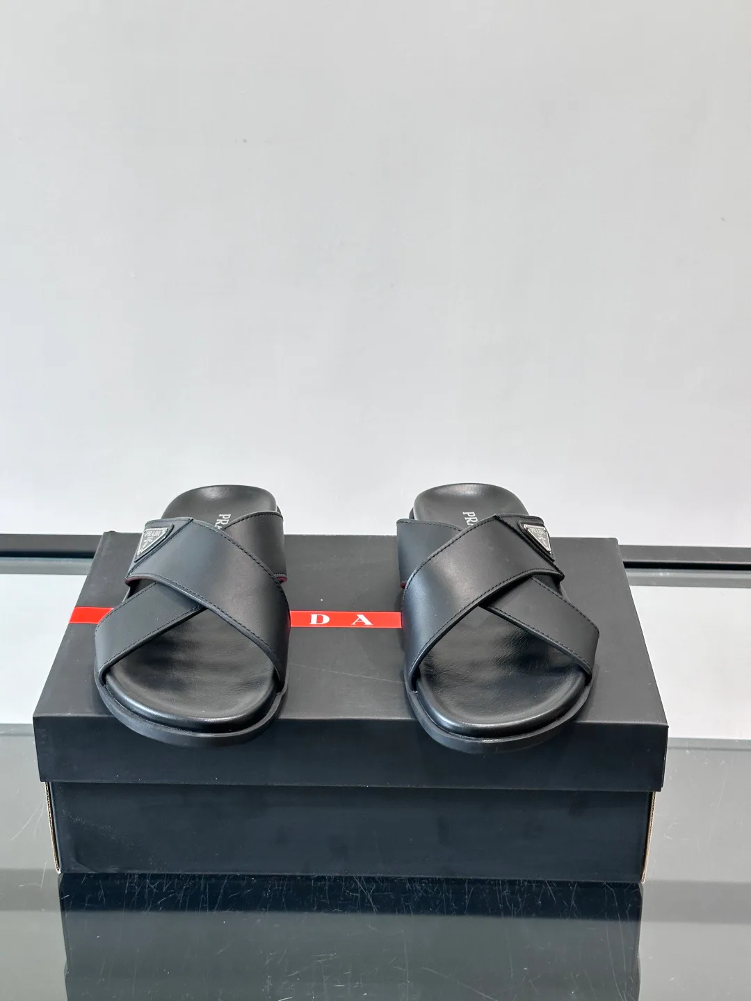 Шлепанцы Женские Prada 15361824