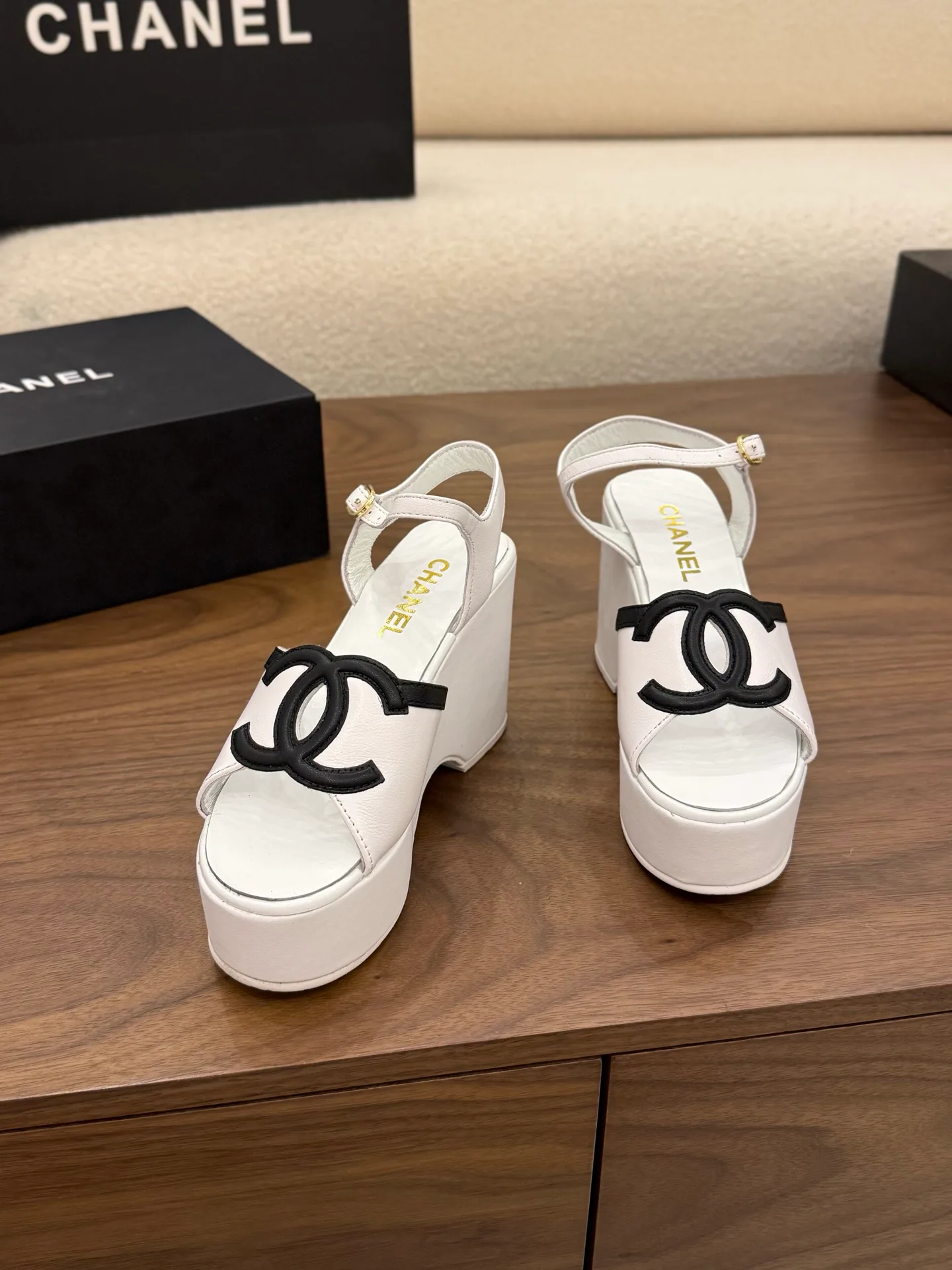 Туфли Женские Chanel 11668429