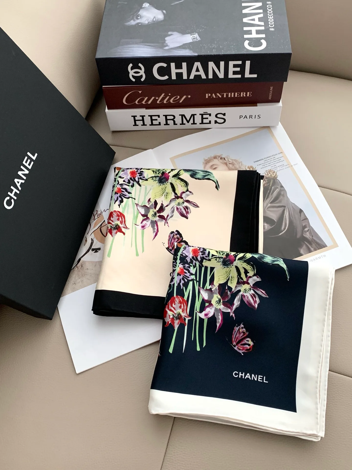 Платки Chanel 18675537
