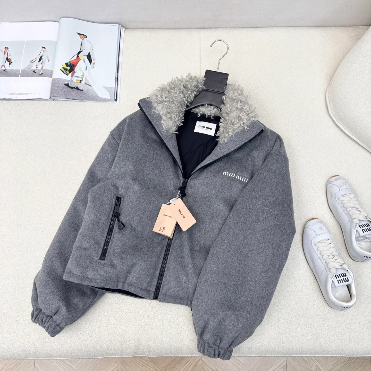 Куртки И Пуховики Женские Miu Miu 182359